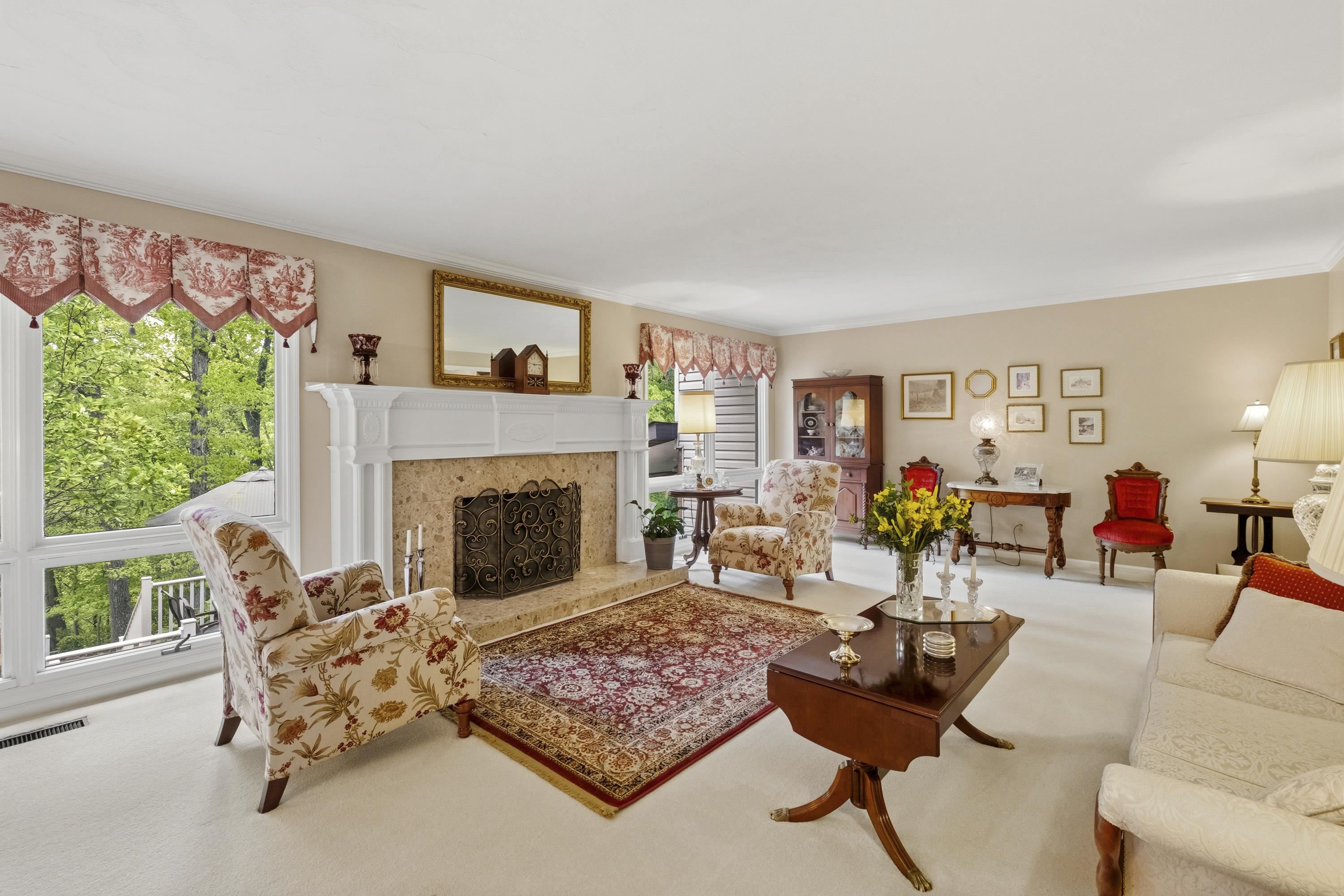 https://zimg.paragon.ice.com/ParagonImages/Property/PH/AABRKY/60608/8/0/0/2b4db52ca215246e6b5347182488fa23/0/fd0f195efccb929c61ac280746cb3be4/60608-e18abc5b-3bad-405d-a7bd-2c9102f95c72.JPG