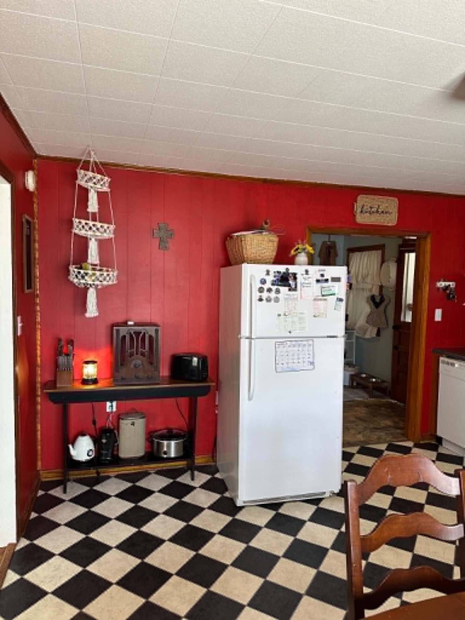 https://zimg.paragon.ice.com/ParagonImages/Property/PH/AABRKY/60614/11/0/0/5e3d9ccee64d85c2e92c32e9da5d09c6/0/929d43046b18866a6513c3acced8731c/60614-e654fea4-51c0-4129-bdbb-2358b28bab69.JPG