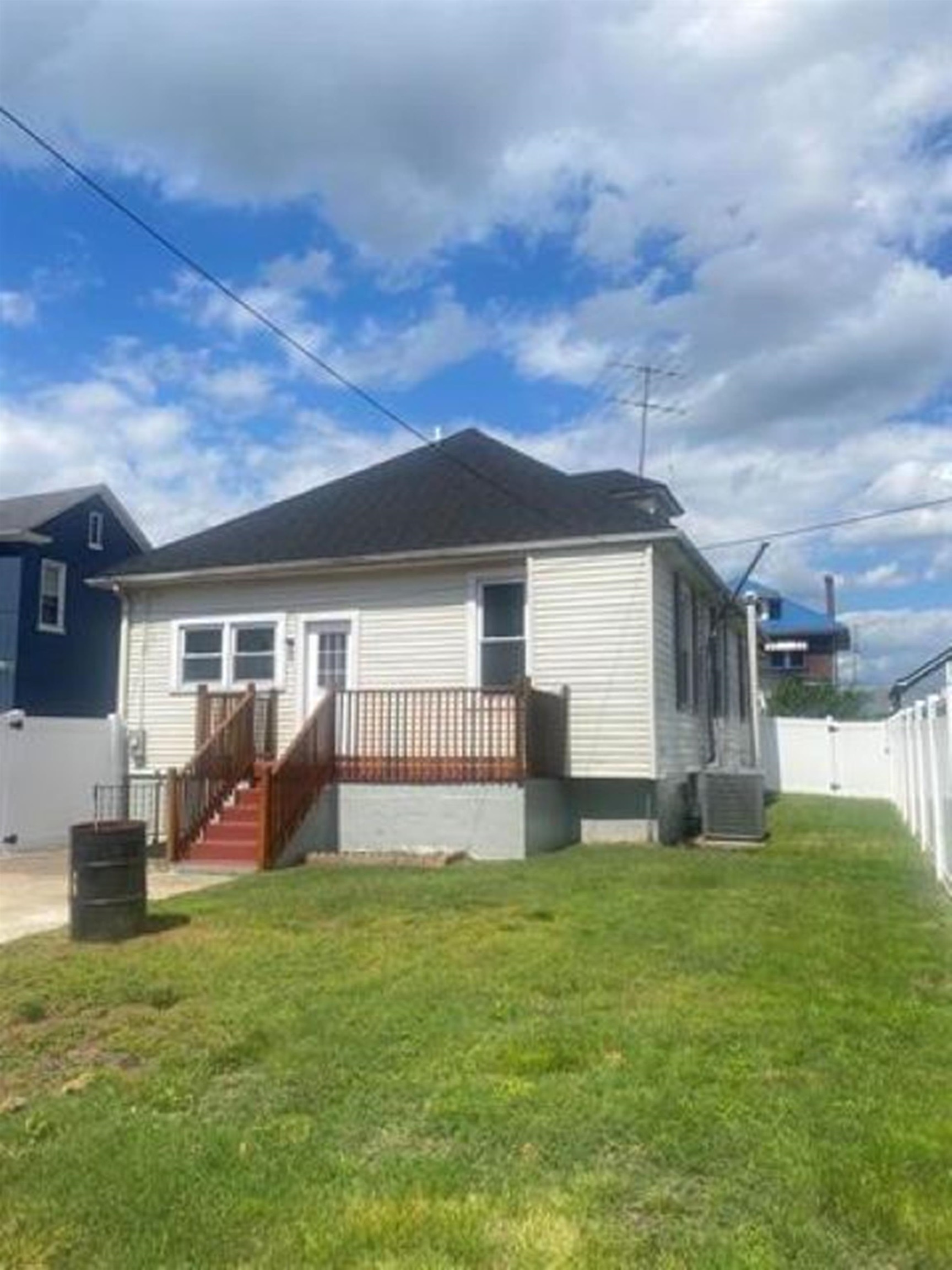 325 Etna Street