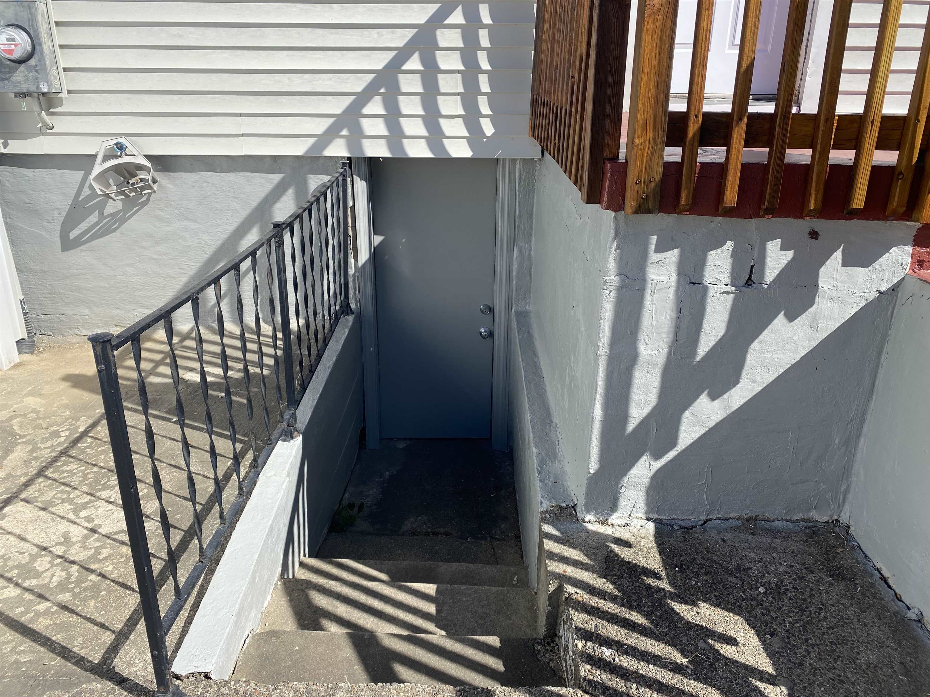 325 Etna Street