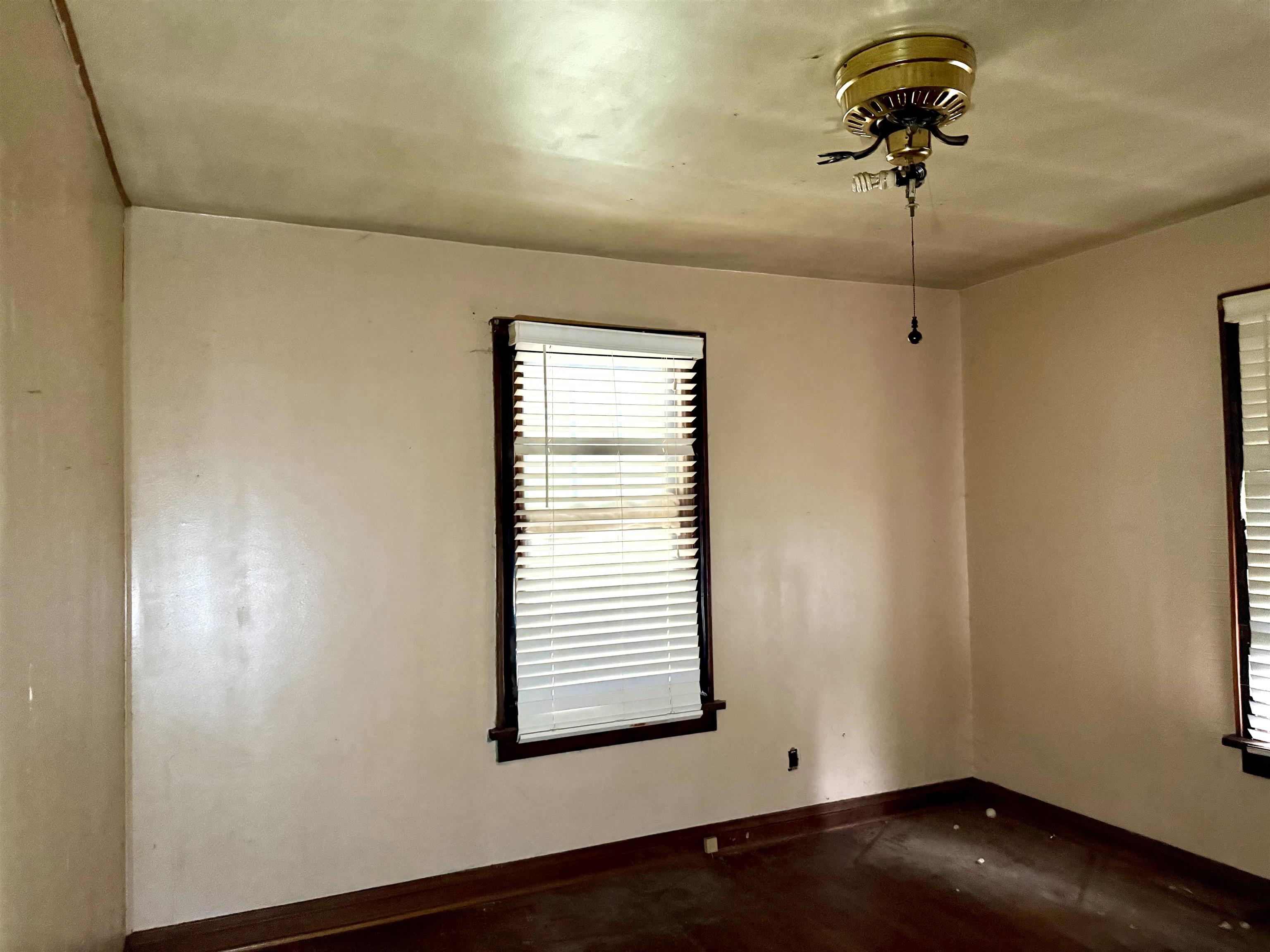https://zimg.paragon.ice.com/ParagonImages/Property/PH/AABRKY/60643/12/0/0/45f4a38814832b433f773e77bad859fb/0/44fe1afded4d7e44688d7b66fe6c81a2/60643-b52907e9-da60-4674-bc25-74a5d9687de0.JPG
