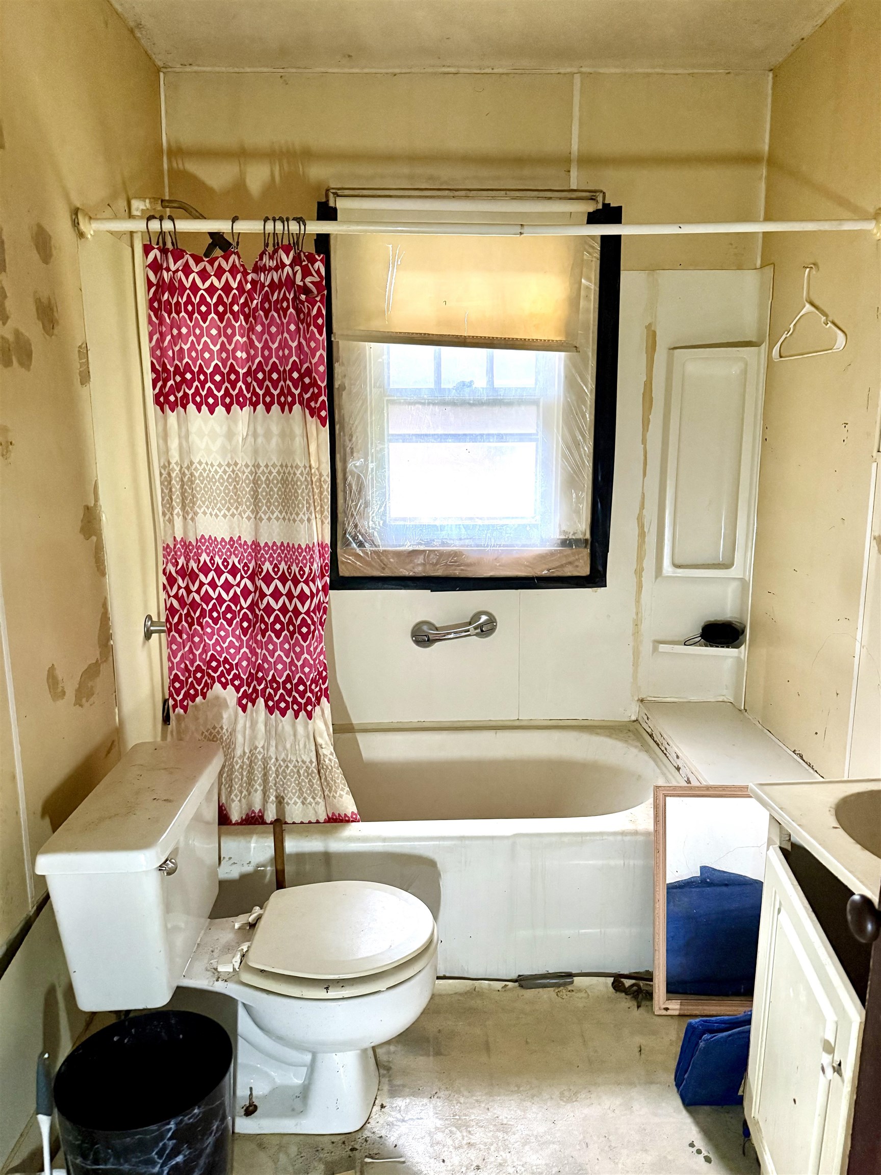 https://zimg.paragon.ice.com/ParagonImages/Property/PH/AABRKY/60643/13/0/0/aa716a21bd3ed92d4844543a0664c8ca/0/44fe1afded4d7e44688d7b66fe6c81a2/60643-b90f9a35-8dfa-4685-ab33-c4b6b1f940ed.JPG