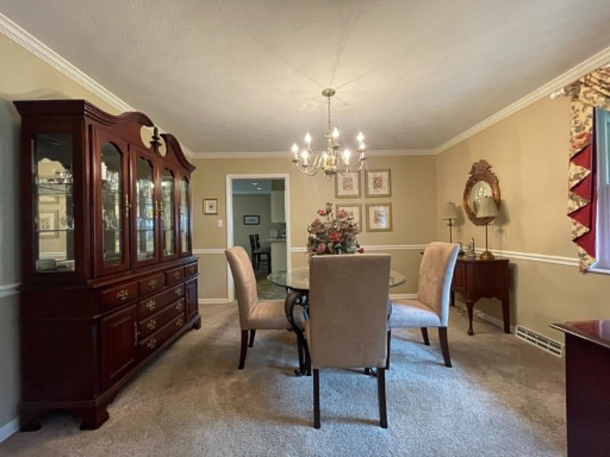 https://zimg.paragon.ice.com/ParagonImages/Property/PH/AABRKY/60648/11/0/0/1a7219e0f4752b1faf2a551cc87a2a5a/0/85a9c10efddfb329980575fbcd362898/60648-158beb46-6fe9-4554-8cf6-eb0fe3e229fd.JPG