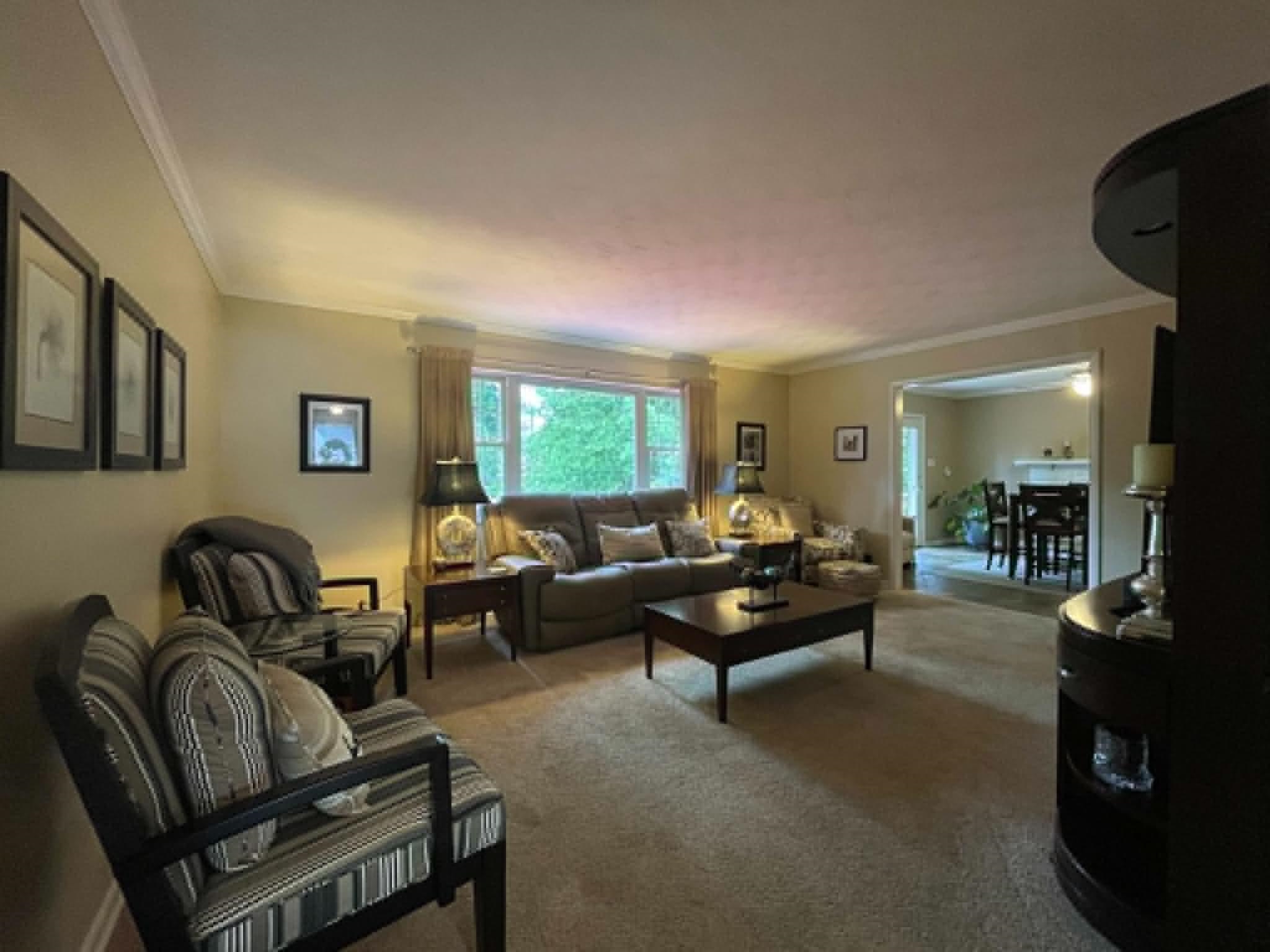 https://zimg.paragon.ice.com/ParagonImages/Property/PH/AABRKY/60648/12/0/0/2aca916e6c5858b7e02d021b385092b6/0/85a9c10efddfb329980575fbcd362898/60648-82de37fc-25c2-424c-915c-02cc7994a7e7.JPG