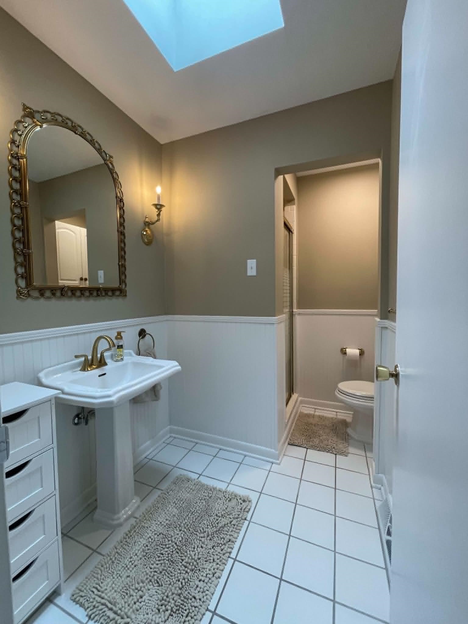 https://zimg.paragon.ice.com/ParagonImages/Property/PH/AABRKY/60648/5/0/0/69a48344e67d032ad4e3c6bcce6297b3/0/85a9c10efddfb329980575fbcd362898/60648-1603f2ec-19bc-4d8e-8172-5f2f56704dbd.JPG