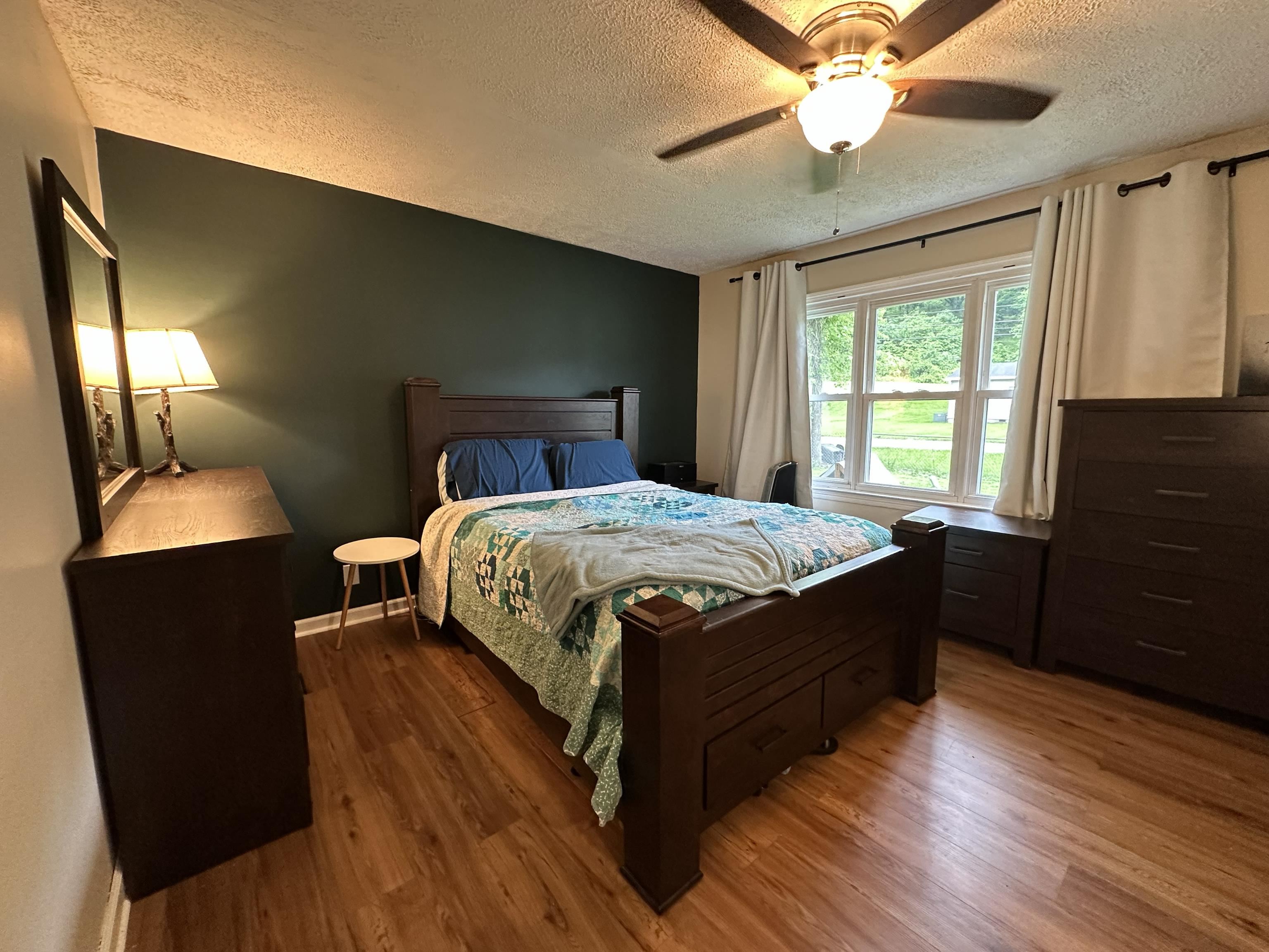 https://zimg.paragon.ice.com/ParagonImages/Property/PH/AABRKY/60659/11/0/0/d1bc6fd09a450681a9eceea6fb1fbca9/0/3144ff55e06e3419158737a18bef70c4/60659-1f5d2bdf-afef-4948-b863-4f297c14f087.JPG