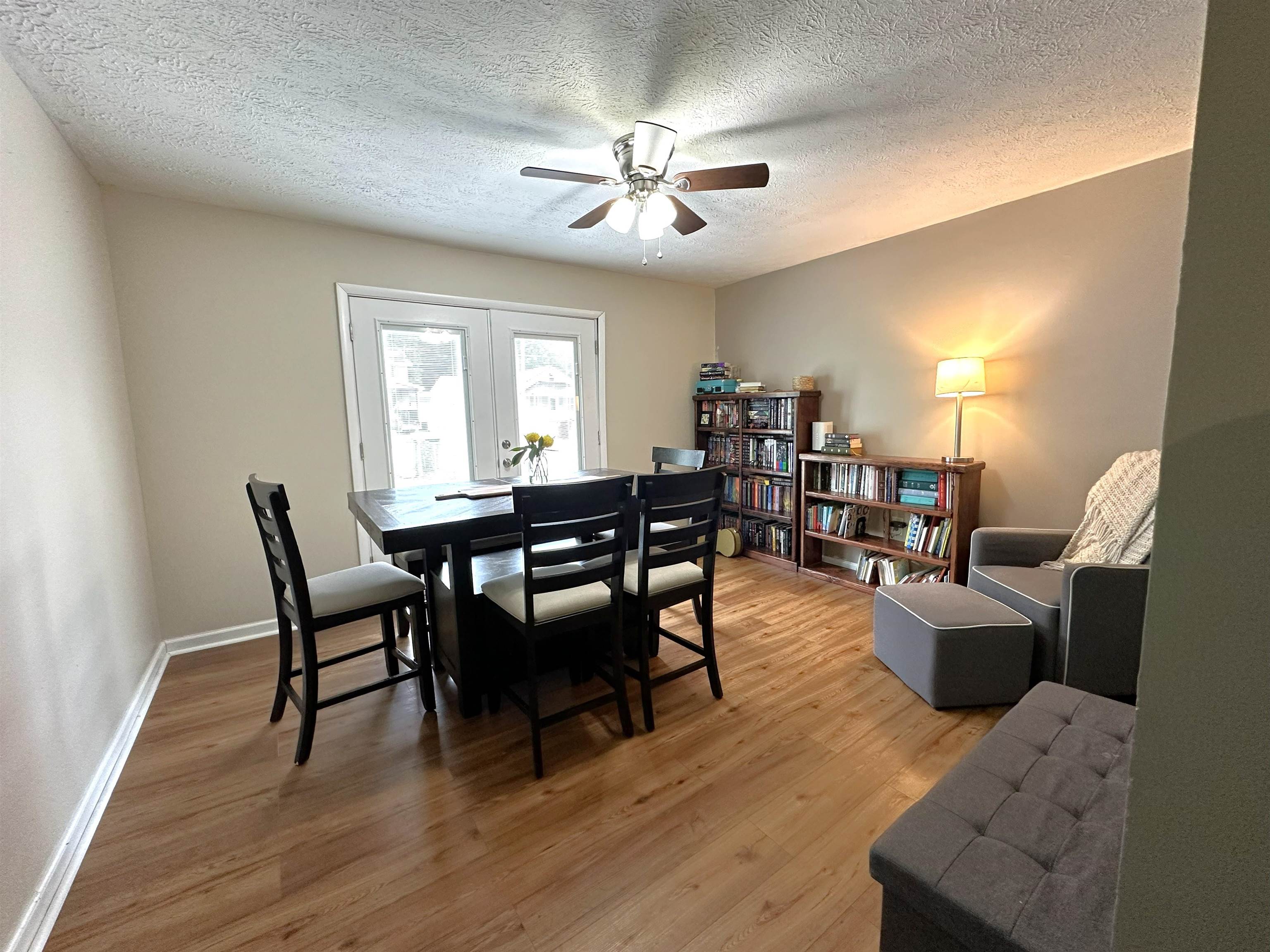 https://zimg.paragon.ice.com/ParagonImages/Property/PH/AABRKY/60659/8/0/0/cc5338902301f914abe42d84e0abe063/0/3144ff55e06e3419158737a18bef70c4/60659-5cdac90d-0ca4-4b58-bc4f-13f740c7936e.JPG