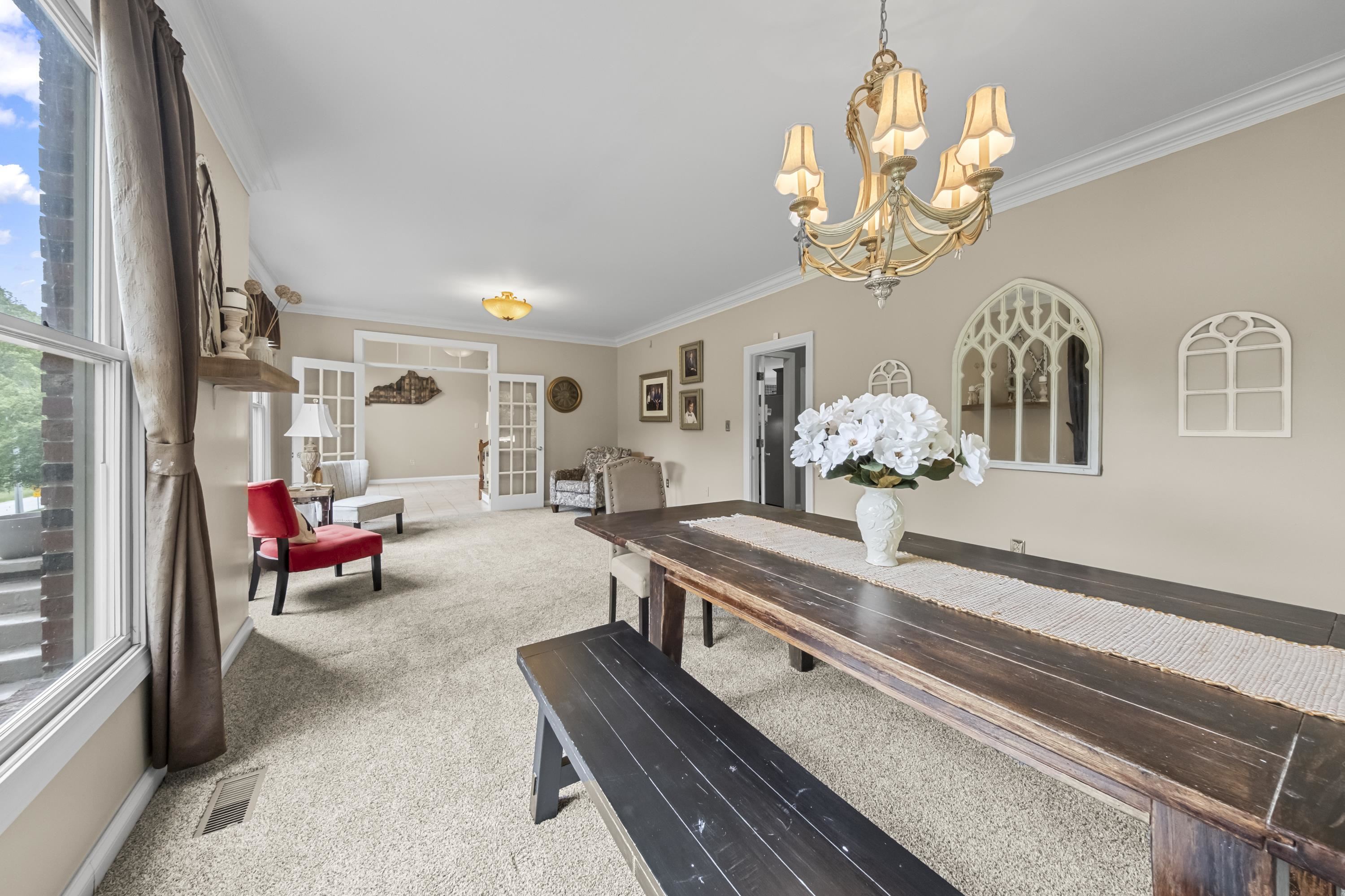 https://zimg.paragon.ice.com/ParagonImages/Property/PH/AABRKY/60672/11/0/0/4cb0ead3b93b823828ea91426547318b/0/c6ad875c0d32478d52a53dd67c11730b/60672-d917deb2-8e79-4e6c-b610-193e65ab9285.JPG