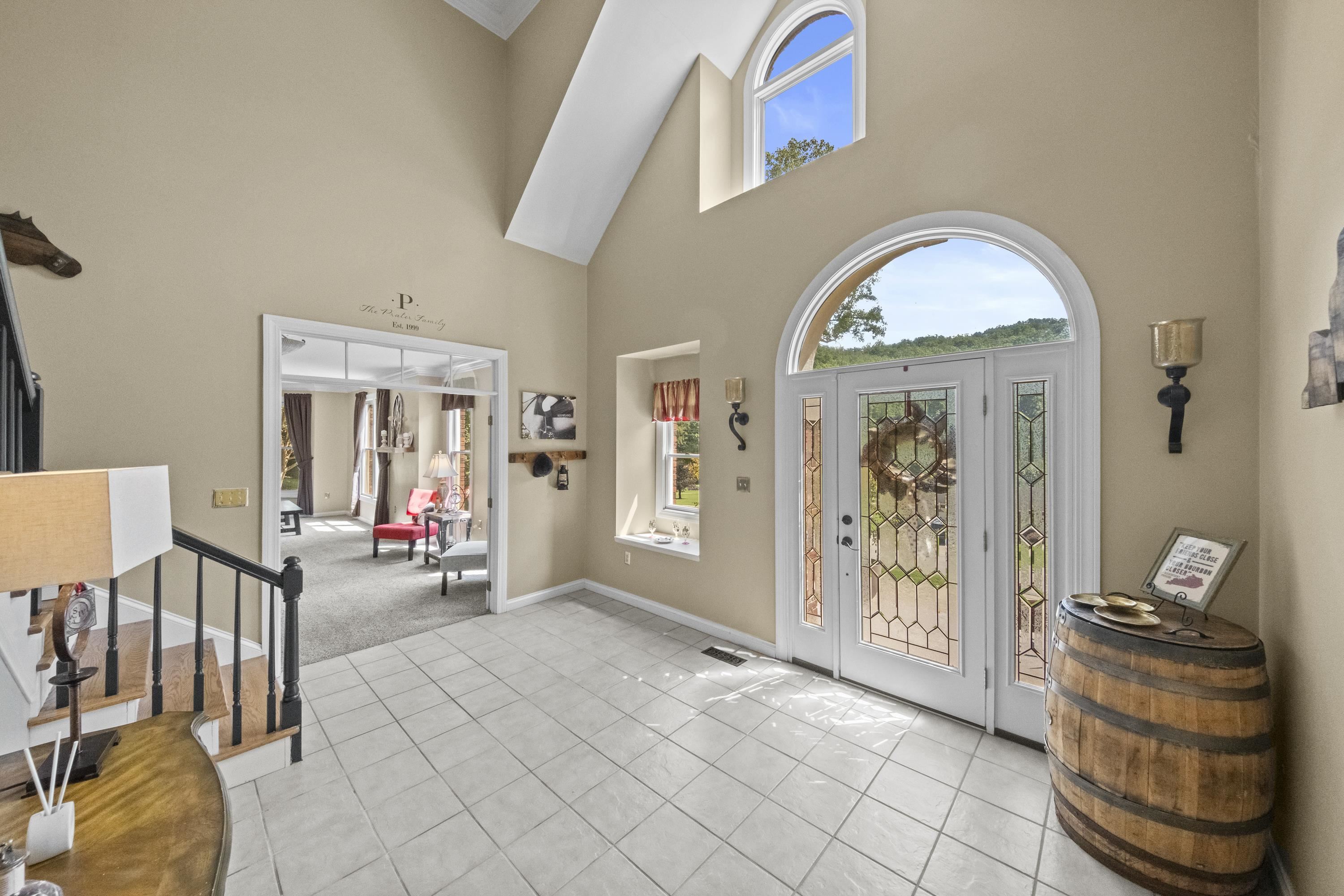 https://zimg.paragon.ice.com/ParagonImages/Property/PH/AABRKY/60672/6/0/0/8dc43f0be3b31c2224a1e6dd49d529d5/0/c6ad875c0d32478d52a53dd67c11730b/60672-13c71a96-5392-4903-84da-5caf7b894c8e.JPG