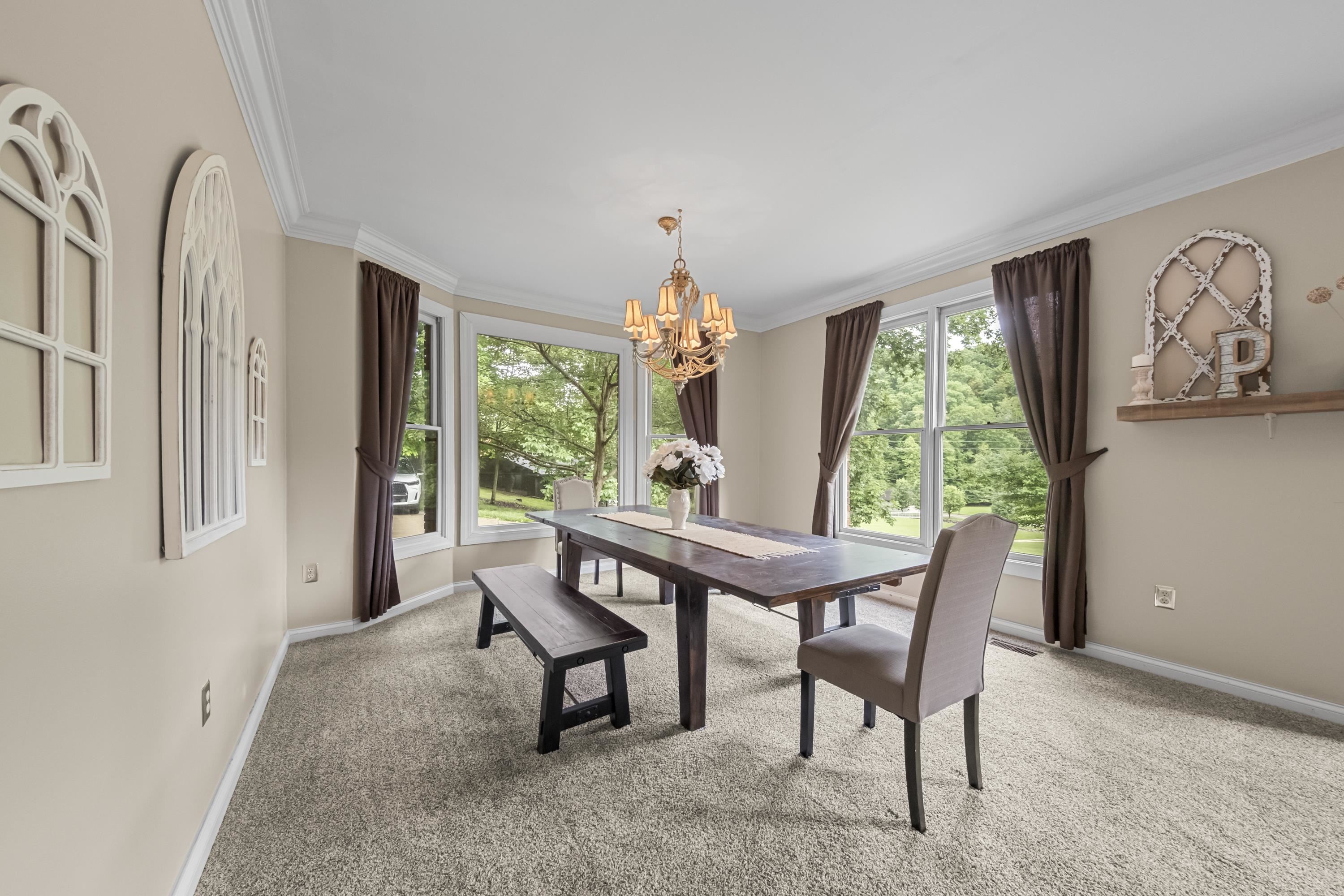 https://zimg.paragon.ice.com/ParagonImages/Property/PH/AABRKY/60672/9/0/0/92bef1b54195d7fed3d622f3a949b851/0/c6ad875c0d32478d52a53dd67c11730b/60672-470bf60c-c1d0-4333-b177-16a9d3665626.JPG