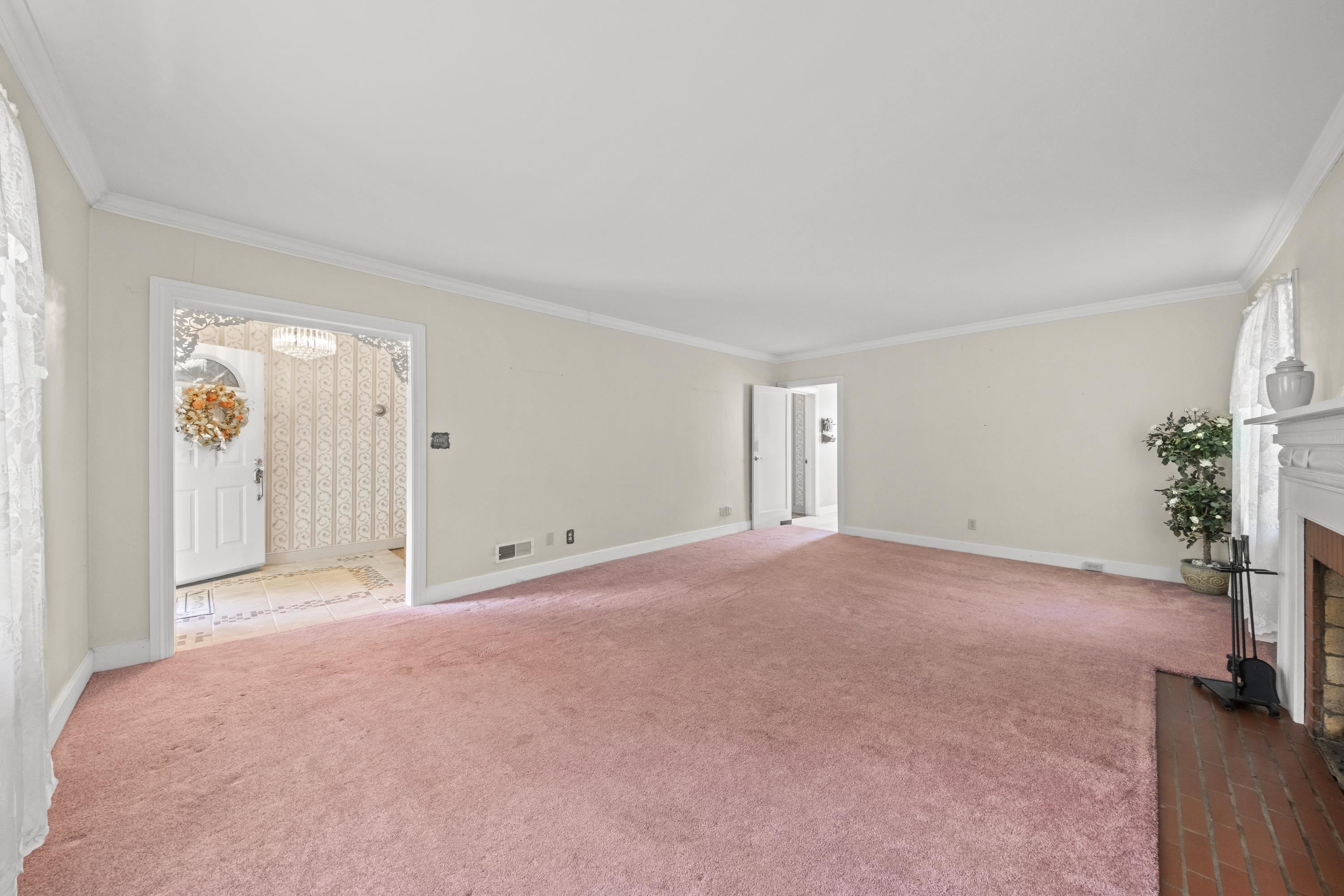 https://zimg.paragon.ice.com/ParagonImages/Property/PH/AABRKY/60690/13/0/0/090b0526c719963b39aa0b18f55463c7/0/6278b74529b0f60d489fdee5a89148a4/60690-fb081a4f-5dac-4b2d-86ee-982053ebb27d.JPG