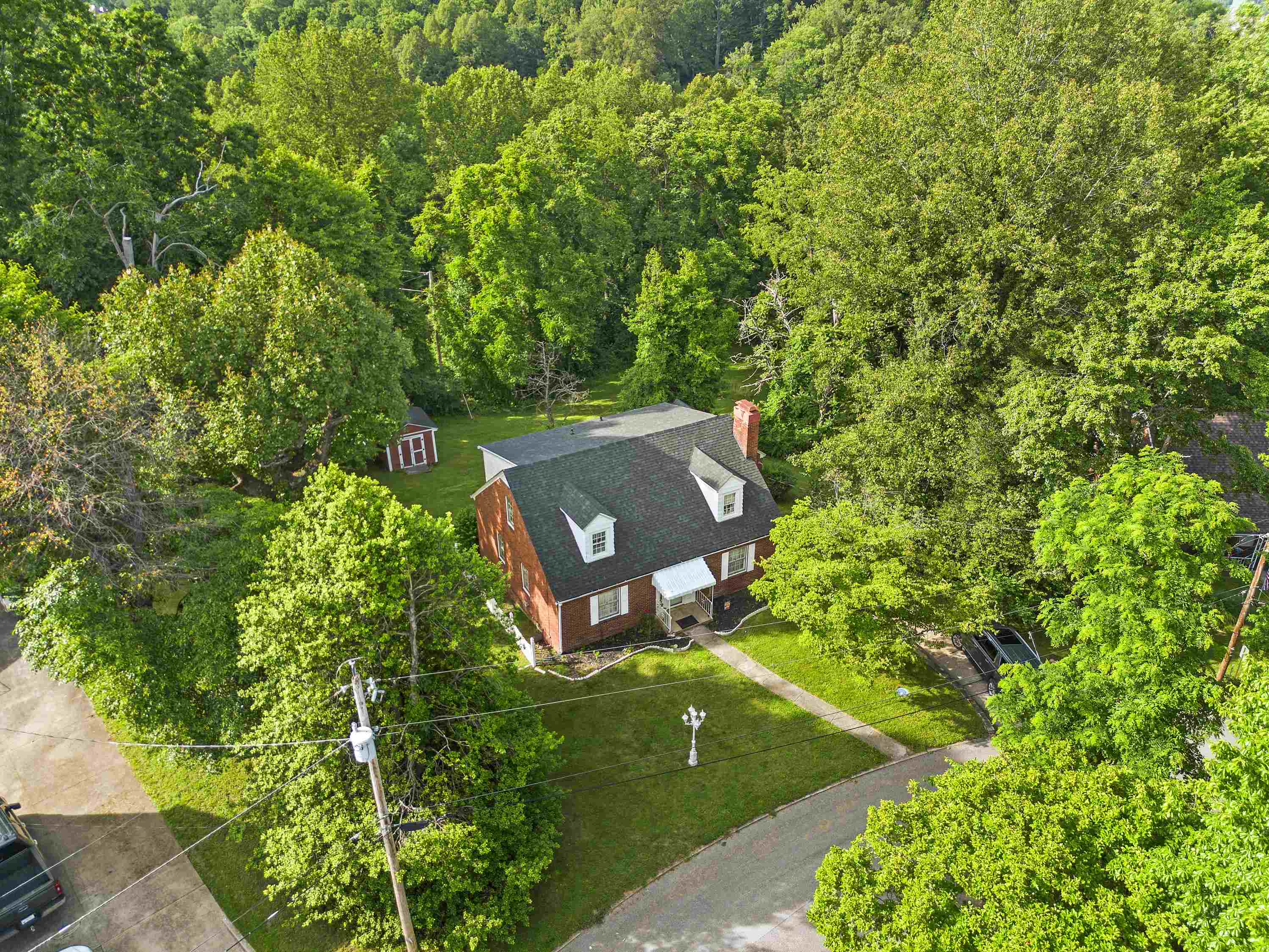 https://zimg.paragon.ice.com/ParagonImages/Property/PH/AABRKY/60690/4/0/0/5931598a76618c091221edcfcbc8f48d/0/6278b74529b0f60d489fdee5a89148a4/60690-0bb8c730-b2c3-455c-bfbb-45d7f9c42377.JPG
