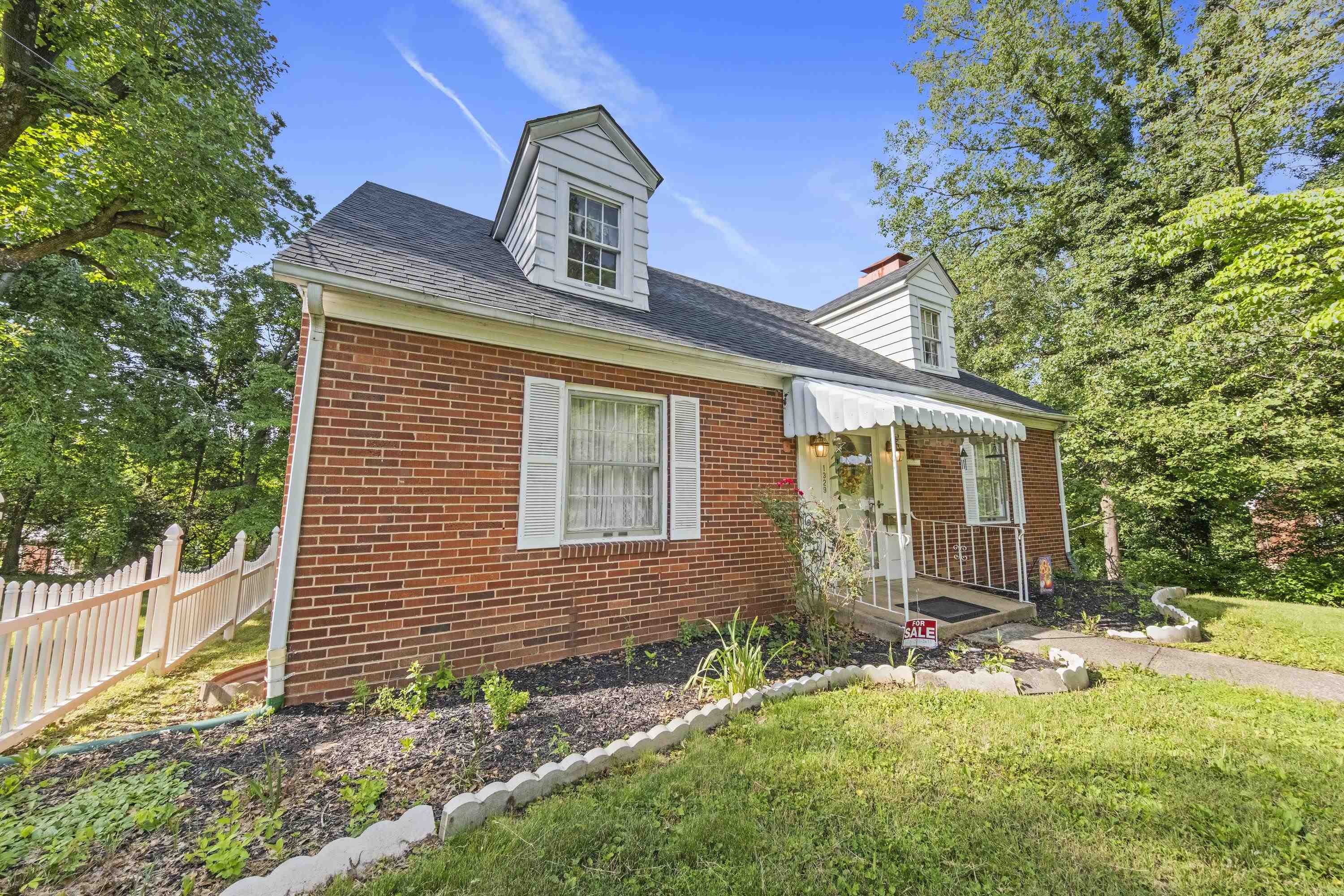 https://zimg.paragon.ice.com/ParagonImages/Property/PH/AABRKY/60690/8/0/0/63ea8d2cf31482e10a6c52b8be49e7d8/0/6278b74529b0f60d489fdee5a89148a4/60690-39c29124-61da-49a9-b355-942344eae486.JPG