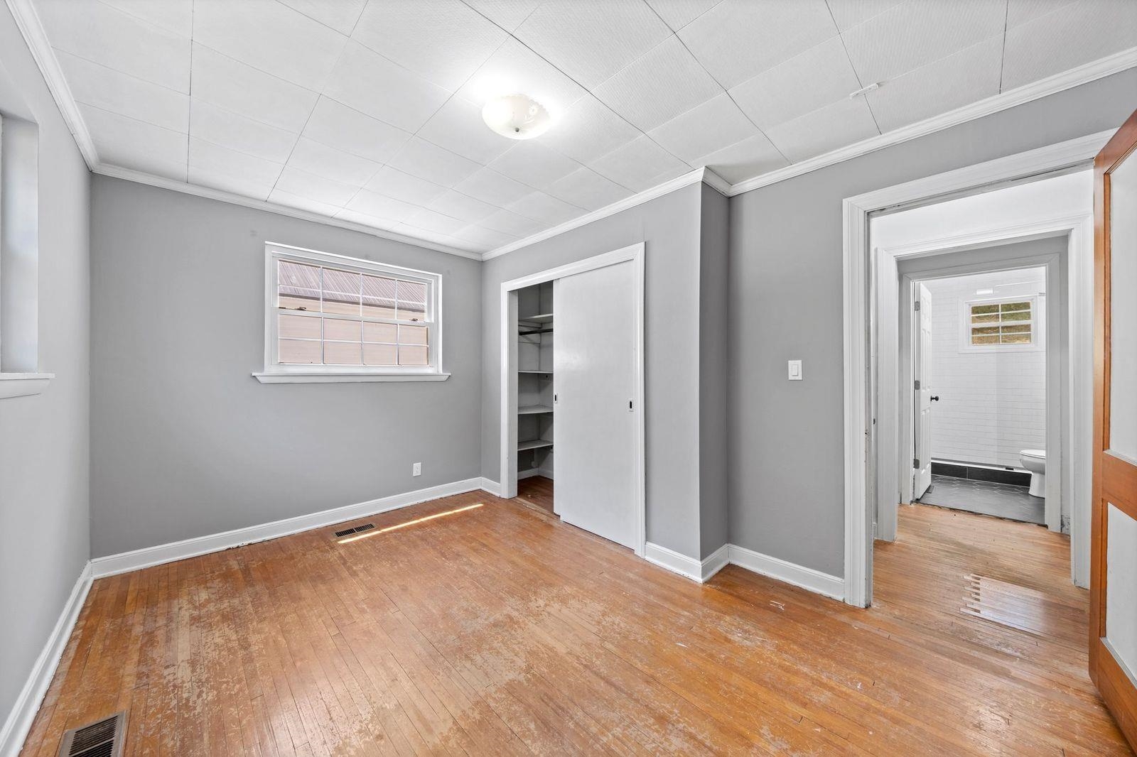 https://zimg.paragon.ice.com/ParagonImages/Property/PH/AABRKY/60691/13/0/0/cb7f6629124371f56727ecaa29e4297a/0/7b47027ecd5c85e162a26f15896b9ee2/60691-00fa82bb-41bd-4b62-8e9b-f9002b96bbf3.JPG