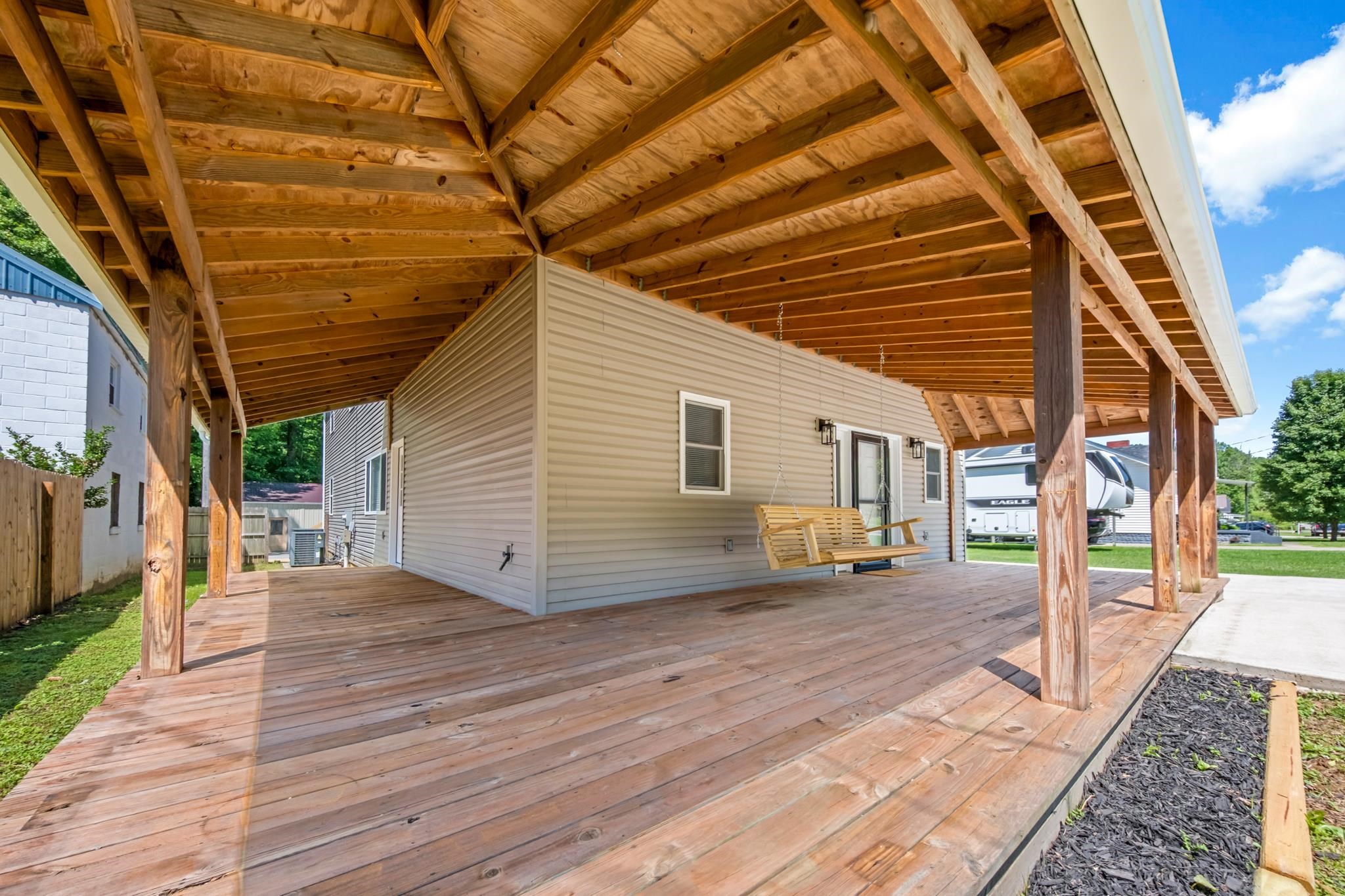 https://zimg.paragon.ice.com/ParagonImages/Property/PH/AABRKY/60692/1/0/0/9b96b6daeea22431115631710d8eb314/0/3a2a07c1fce53bc8da838b5f0b8696b6/60692-36016e95-c2f2-4478-a1e9-5ec10d7b5286.JPG