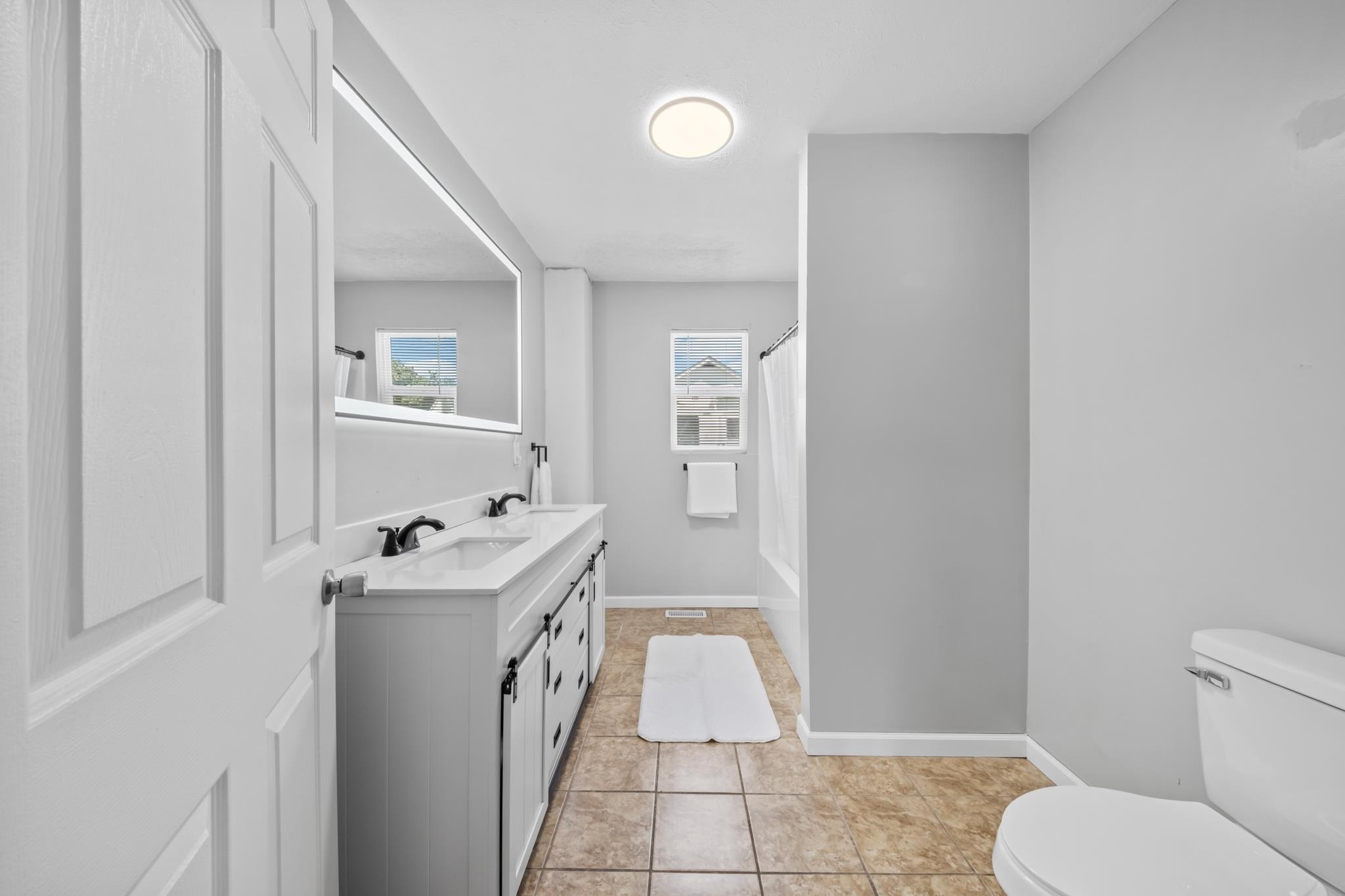 https://zimg.paragon.ice.com/ParagonImages/Property/PH/AABRKY/60692/10/0/0/37eb0167c402aa108c865ca9f3faac0e/0/3a2a07c1fce53bc8da838b5f0b8696b6/60692-a6886dbf-9420-43c5-8631-a515c95ec6de.JPG
