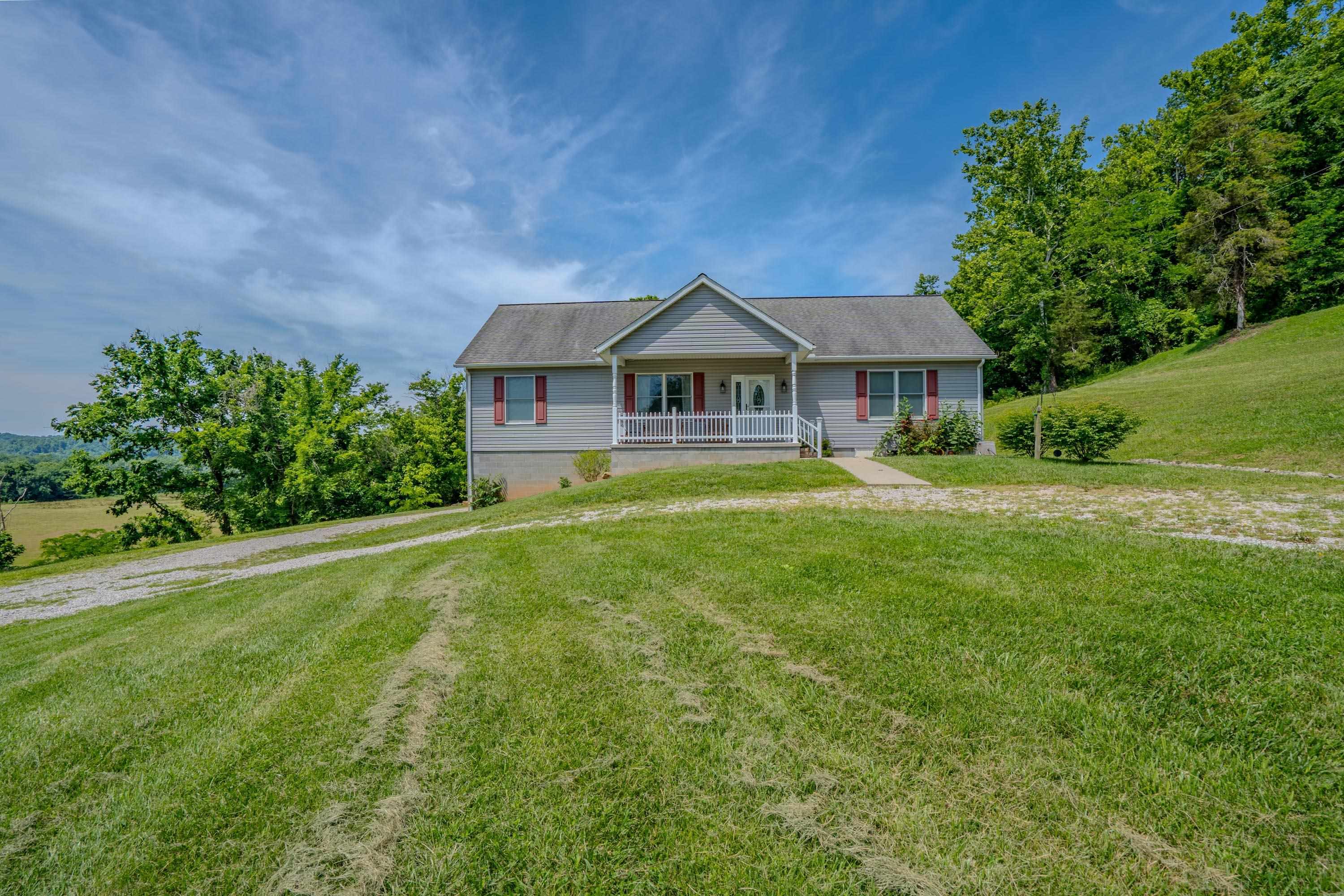 https://zimg.paragon.ice.com/ParagonImages/Property/PH/AABRKY/60695/4/0/0/fa29e770eda03a6e9655d7b3ab95a318/0/6ea332e95232c7404cb0d602c47aa124/60695-e1d4c391-a7e5-48bc-b8e8-c2616d6433ab.JPG