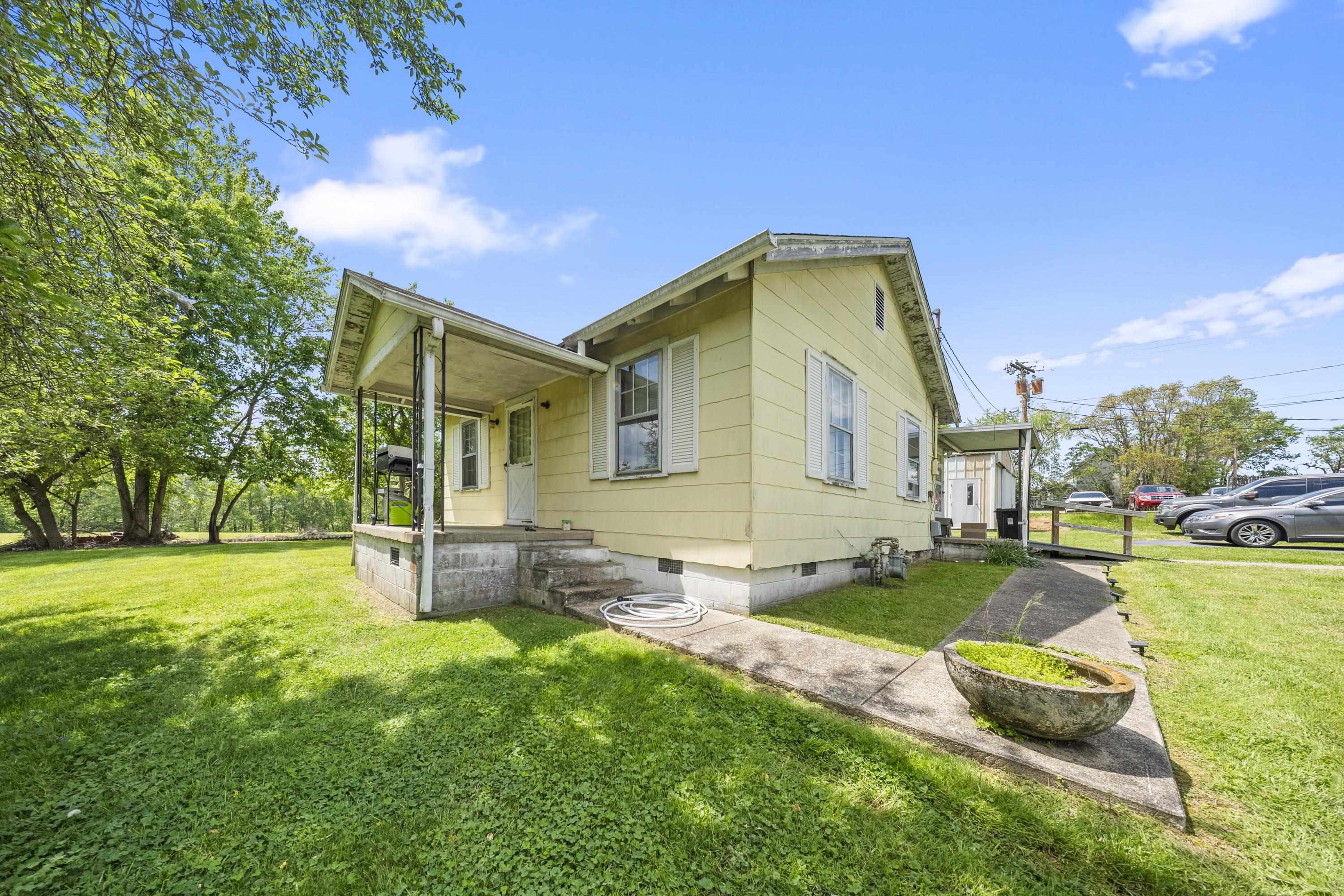https://zimg.paragon.ice.com/ParagonImages/Property/PH/AABRKY/60697/3/0/0/0f609f6c0d493ae0ed5f4dc0b357497b/0/de511bbb3dfe8ae5ac6ee1616919202c/60697-763bf374-5f9a-4a9f-b580-e1c6bfb8766f.JPG