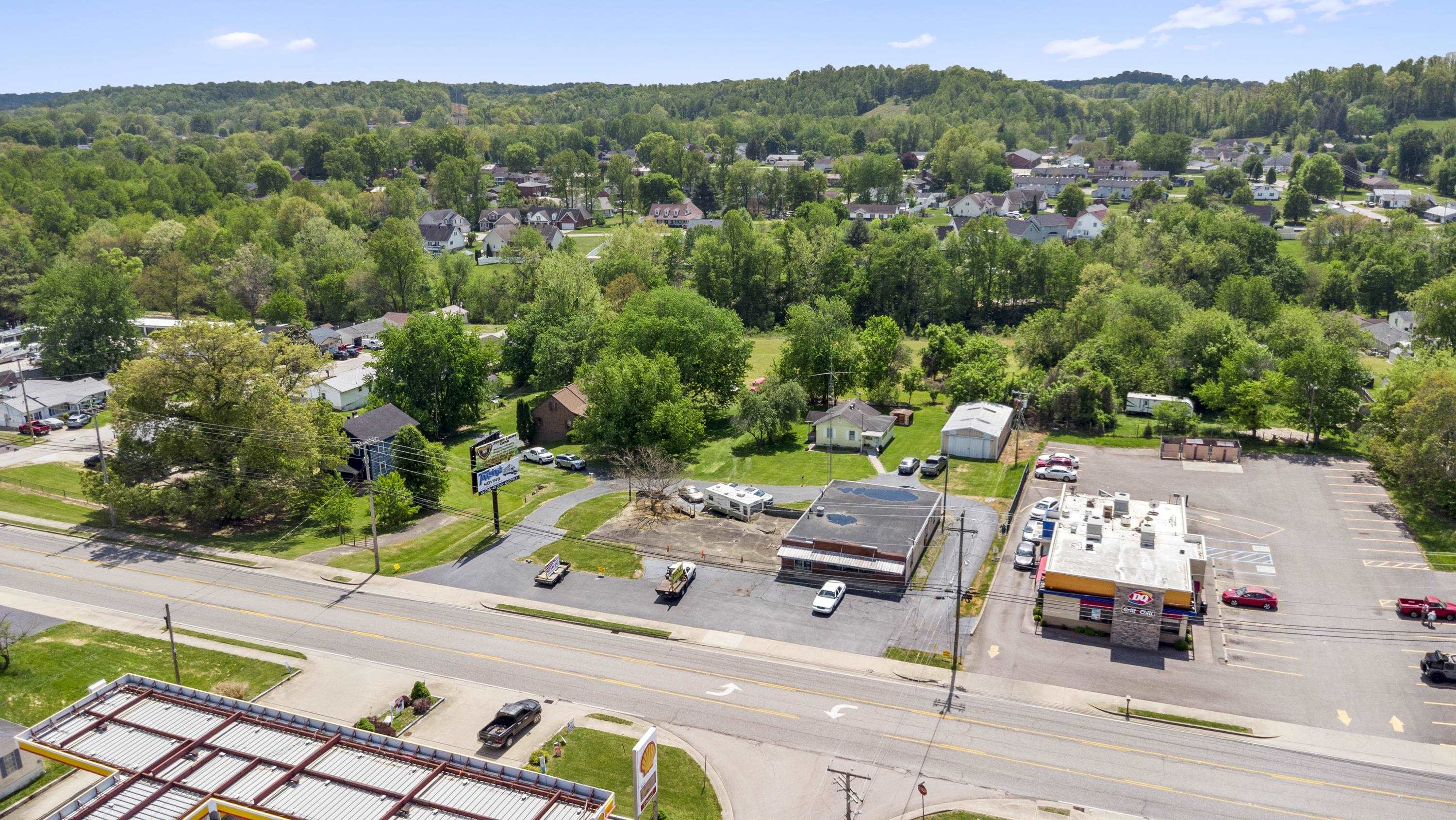 https://zimg.paragon.ice.com/ParagonImages/Property/PH/AABRKY/60697/6/0/0/afb0670f27c241dcf752839bdb6d1d74/0/de511bbb3dfe8ae5ac6ee1616919202c/60697-88eee986-c353-4882-ad1c-9bbaab4f7518.JPG