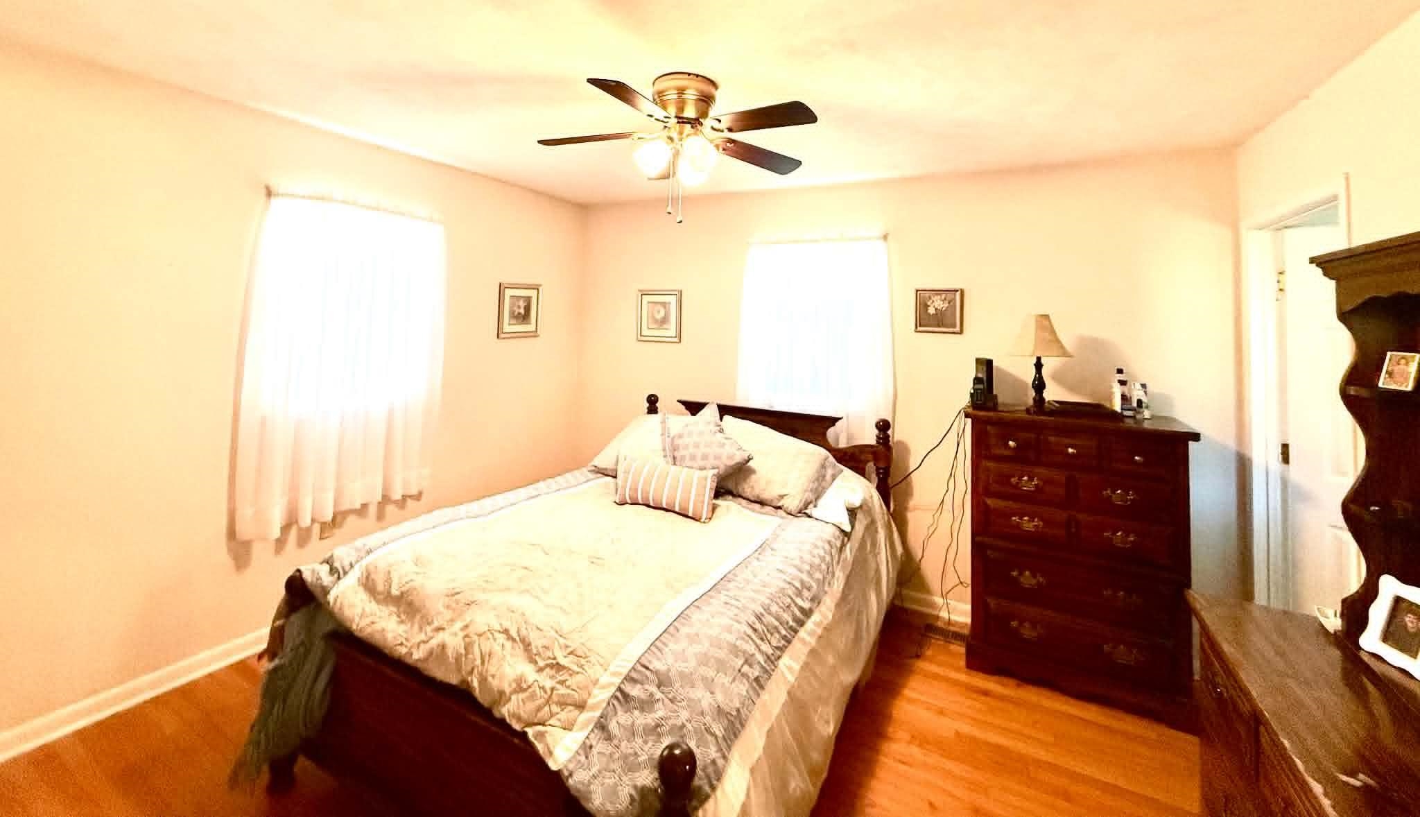 https://zimg.paragon.ice.com/ParagonImages/Property/PH/AABRKY/60714/10/0/0/01a3f95b69ac4df3b32bcff6d907e7e9/0/fe3c1181d9a2c001356542bbc53fa1be/60714-c9c6eb6c-31ab-47c7-a056-06744876a40c.JPG
