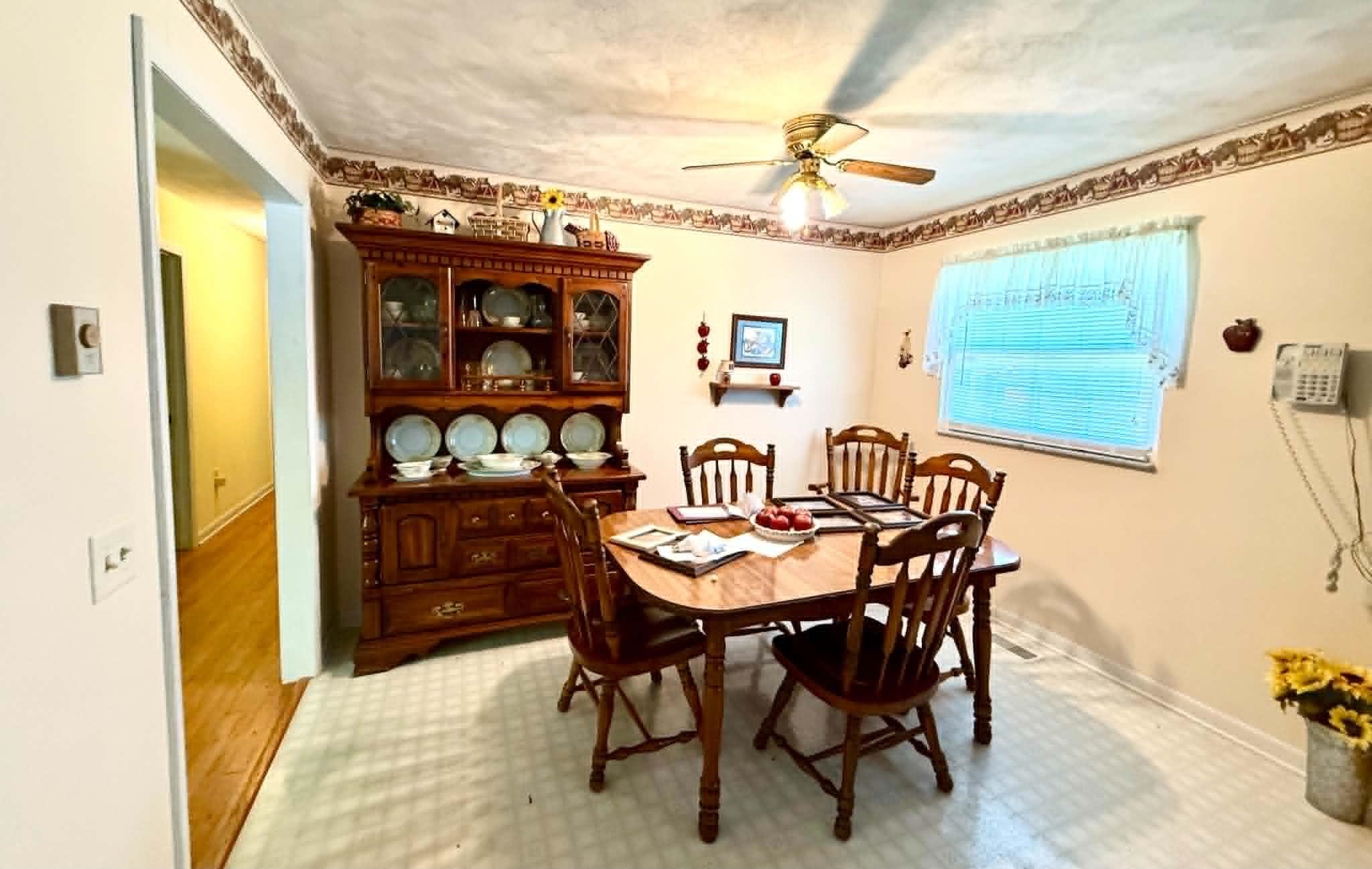 https://zimg.paragon.ice.com/ParagonImages/Property/PH/AABRKY/60714/4/0/0/64dcbfeb7c5aae157e7f7e6c138a1e62/0/fe3c1181d9a2c001356542bbc53fa1be/60714-4505604b-4351-4eea-b57d-fbb9979de742.JPG