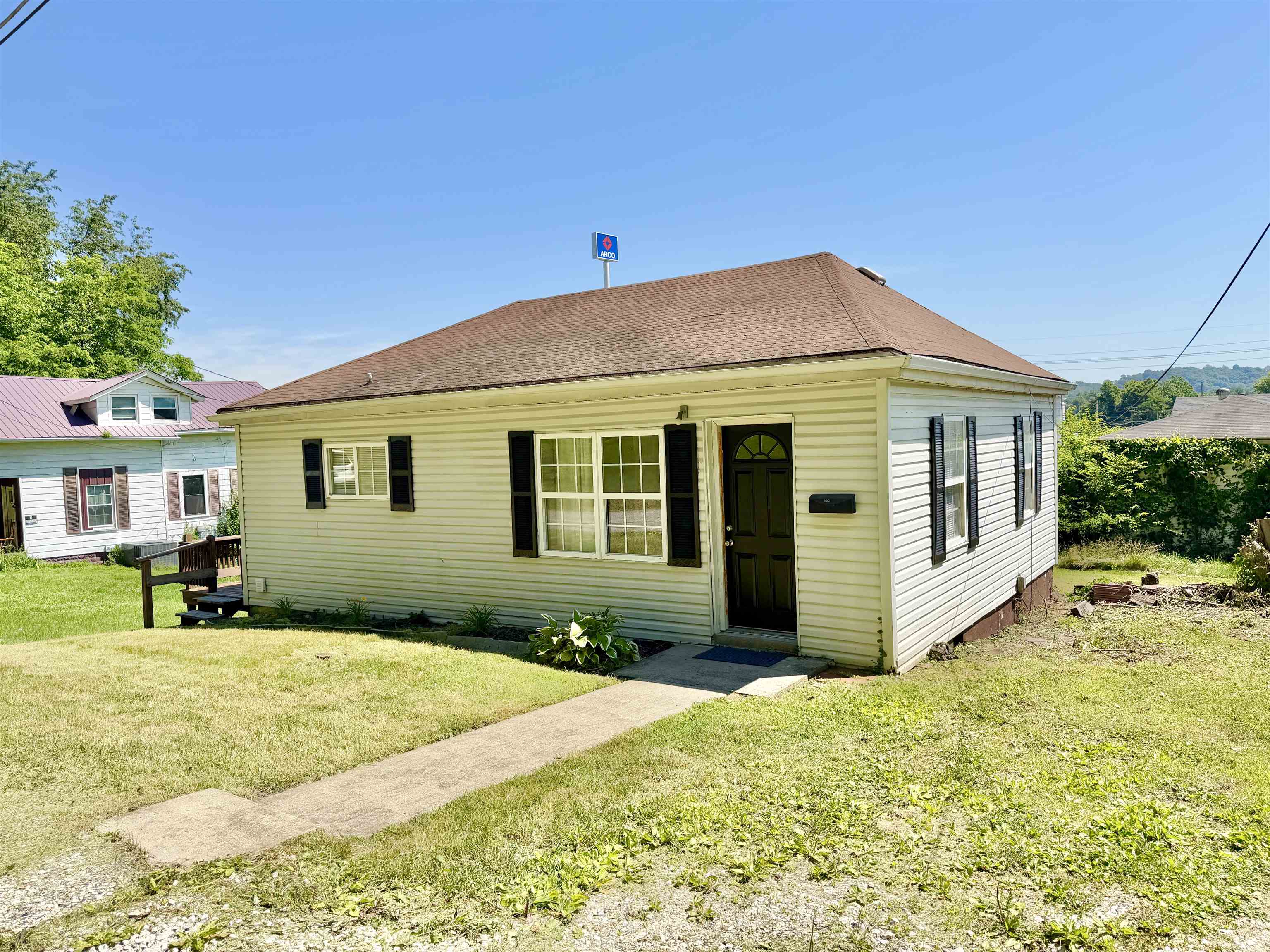 https://zimg.paragon.ice.com/ParagonImages/Property/PH/AABRKY/60715/2/0/0/51c6840e5f54e2531bab326c6514f1f5/0/3c51ce636e273d9911f1bfb6f4898892/60715-64f487d8-8403-44fd-a303-0894543f7ca6.JPG
