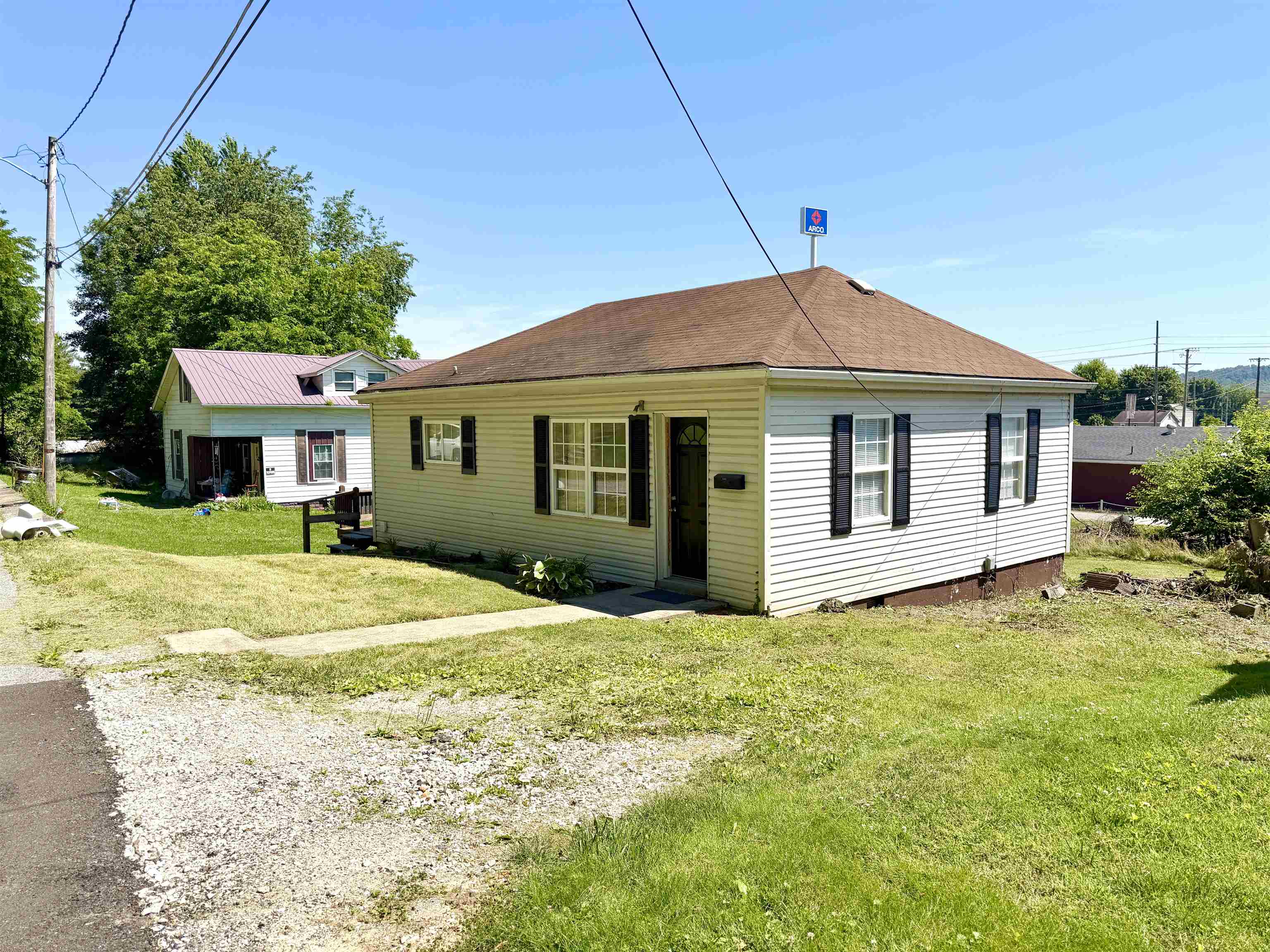 https://zimg.paragon.ice.com/ParagonImages/Property/PH/AABRKY/60715/3/0/0/4e79b86fa6ba7d9d98138114d5ab28e9/0/3c51ce636e273d9911f1bfb6f4898892/60715-97ce02f0-f1c0-4ed2-8f14-d59b76ab0acd.JPG