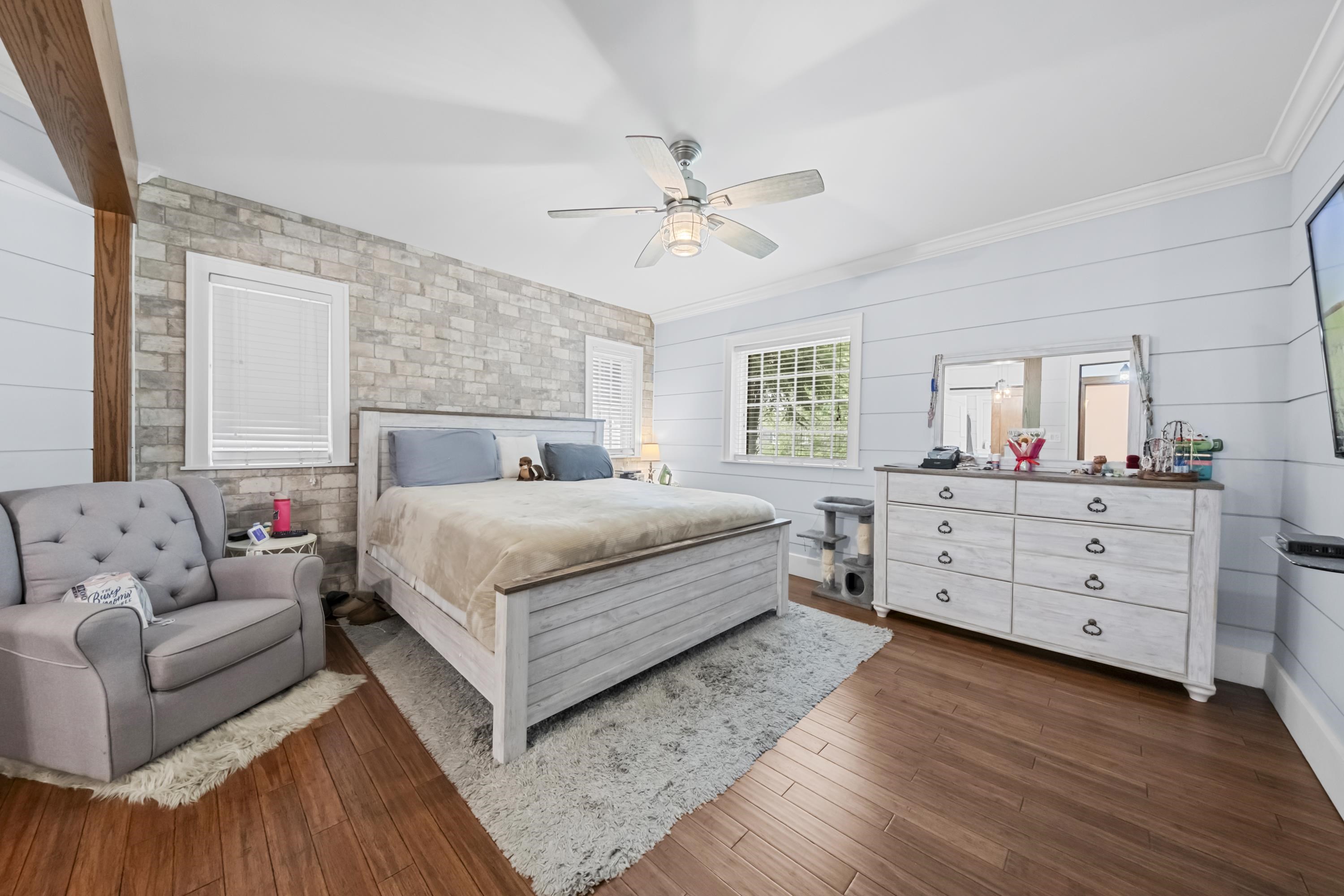 https://zimg.paragon.ice.com/ParagonImages/Property/PH/AABRKY/60719/10/0/0/40cefbd08ccaf6a4eaa20a5ffb36fe66/0/c0d955225beb9be1e684e21fa1707a63/60719-e5f88591-4d72-4421-85a3-e4d65c30656c.JPG