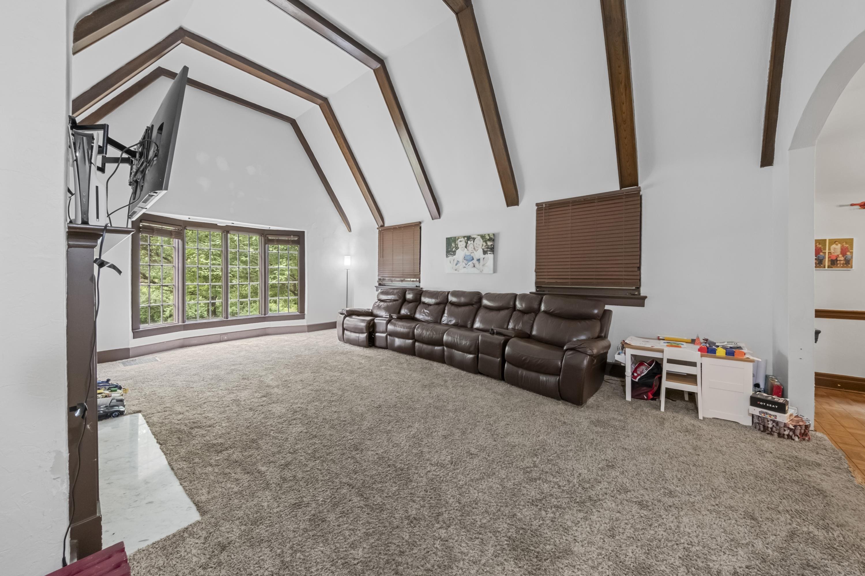 https://zimg.paragon.ice.com/ParagonImages/Property/PH/AABRKY/60719/2/0/0/cdeb6c2d4b996b5a730d5262398b272f/0/c0d955225beb9be1e684e21fa1707a63/60719-4665e7dc-4277-42ad-81d1-ac38ceb042cf.JPG