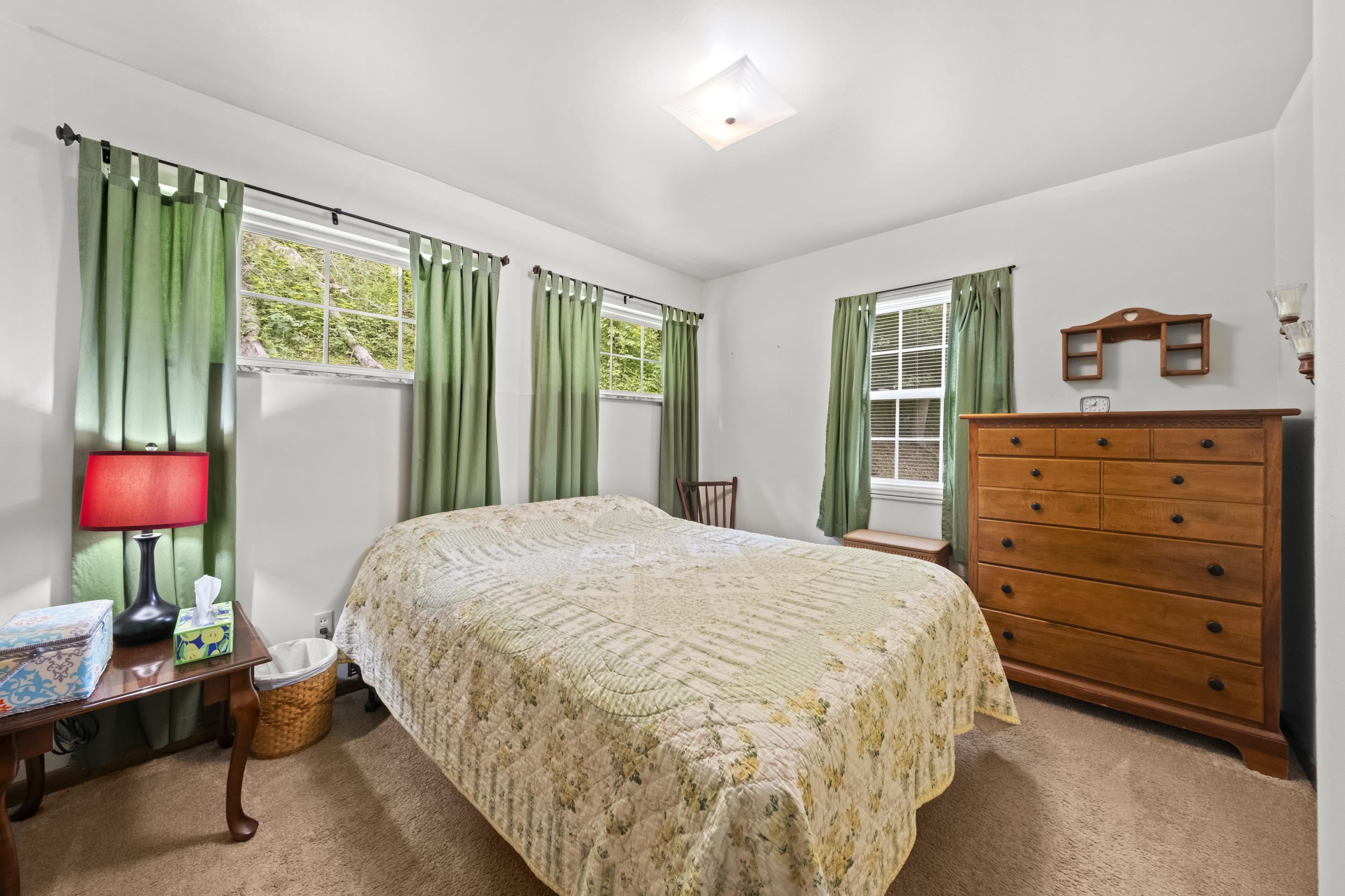 https://zimg.paragon.ice.com/ParagonImages/Property/PH/AABRKY/60721/7/0/0/ebf93ca8ec99fbda0a8d32ead4265e2e/0/1db4efd6622d01ca18a288a4bff43ea0/60721-4501c1b5-8197-4808-95fc-753ee432a16a.JPG
