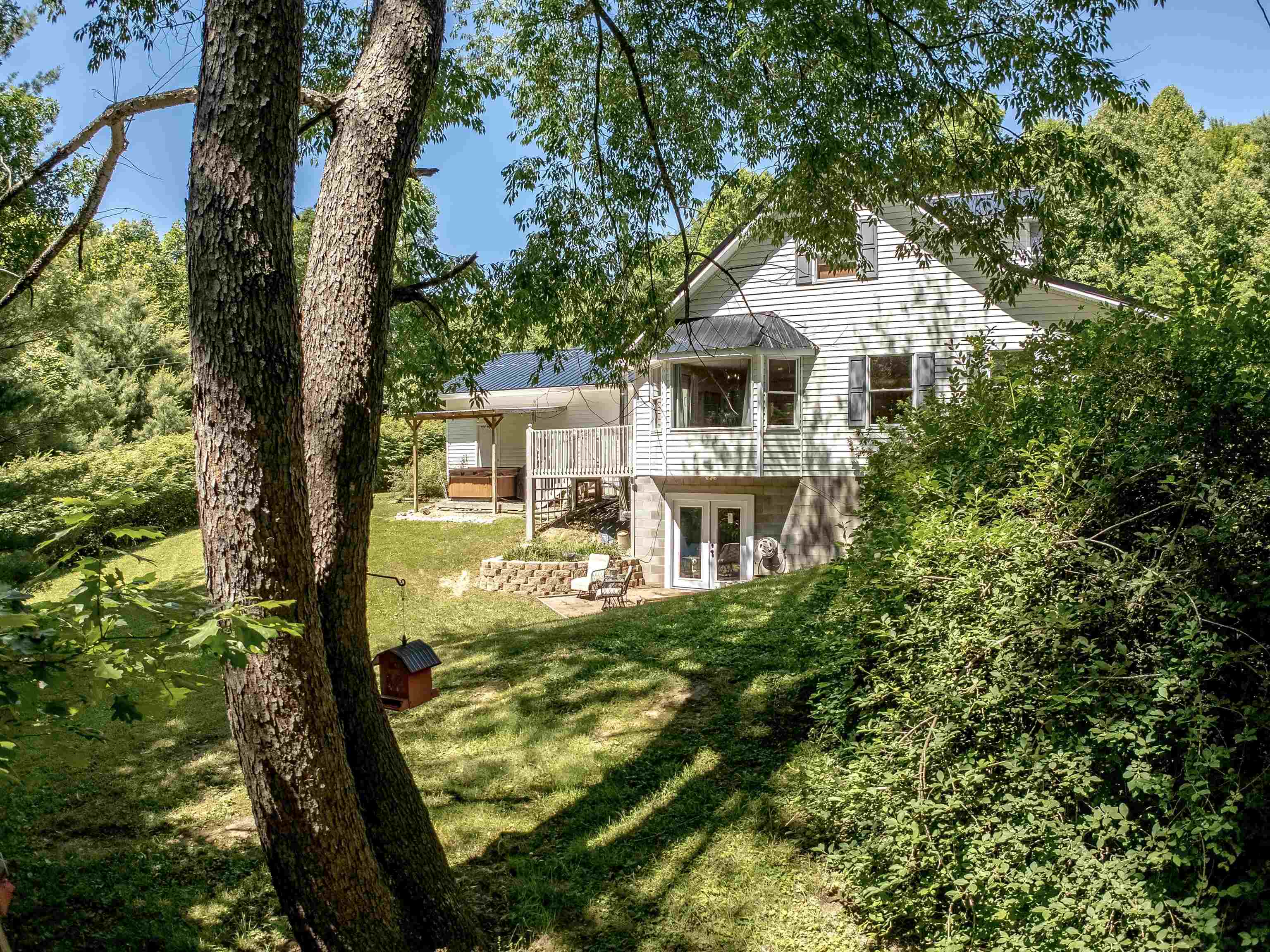 https://zimg.paragon.ice.com/ParagonImages/Property/PH/AABRKY/60722/9/0/0/39a01a888e3bdb48c964131281e453f5/0/3b166b500df1fc6e804b128ee7a190dd/60722-15e7e173-c9f6-4206-80a8-6777e08656f3.JPG