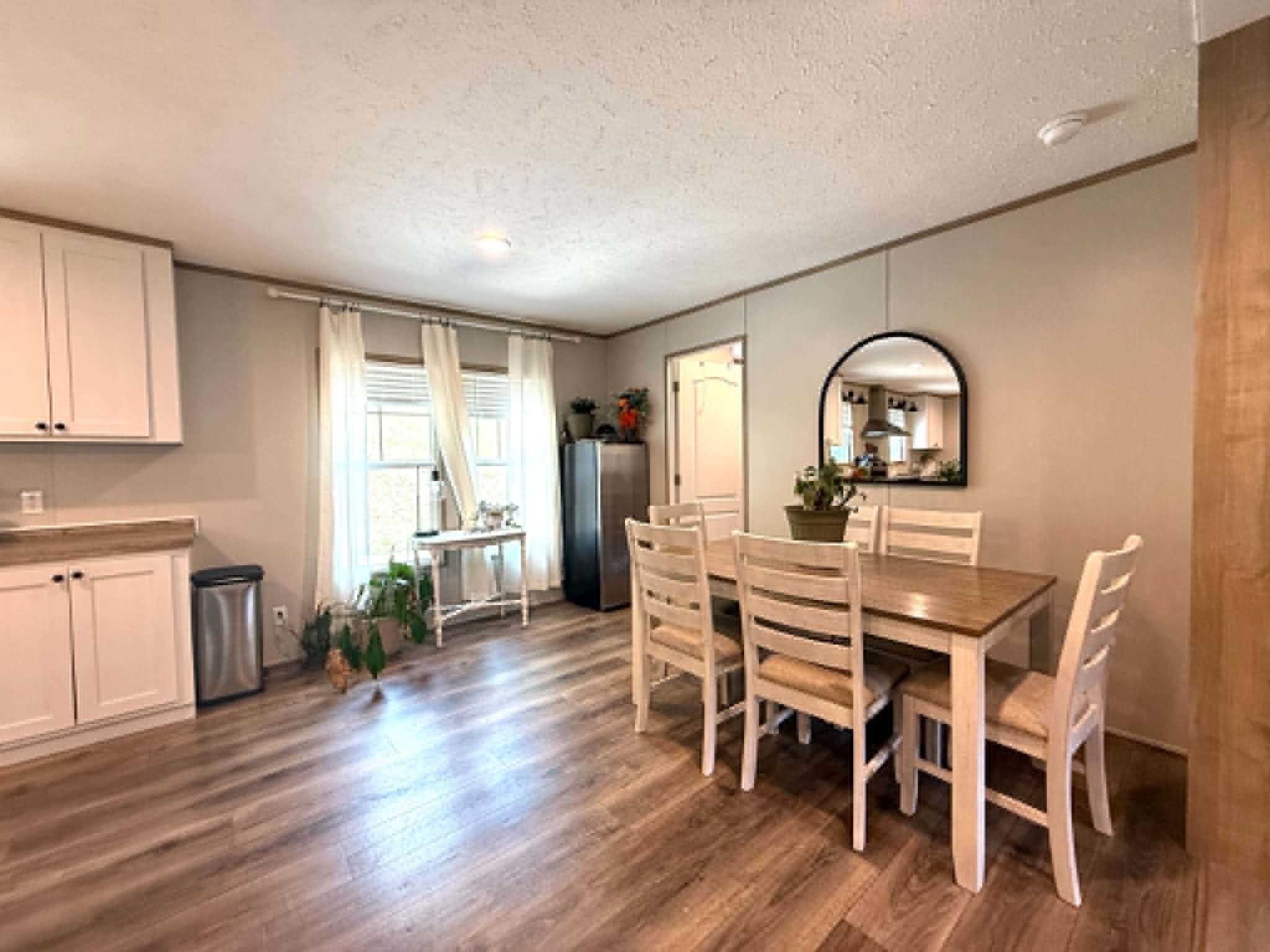 https://zimg.paragon.ice.com/ParagonImages/Property/PH/AABRKY/60733/6/0/0/3283a434255575b53ae83fbf43b6eb42/0/9900bfb2a6a2c0b411927123f0adf4e1/60733-f70cfb03-a13e-4278-af34-db0acc18ce1a.JPG