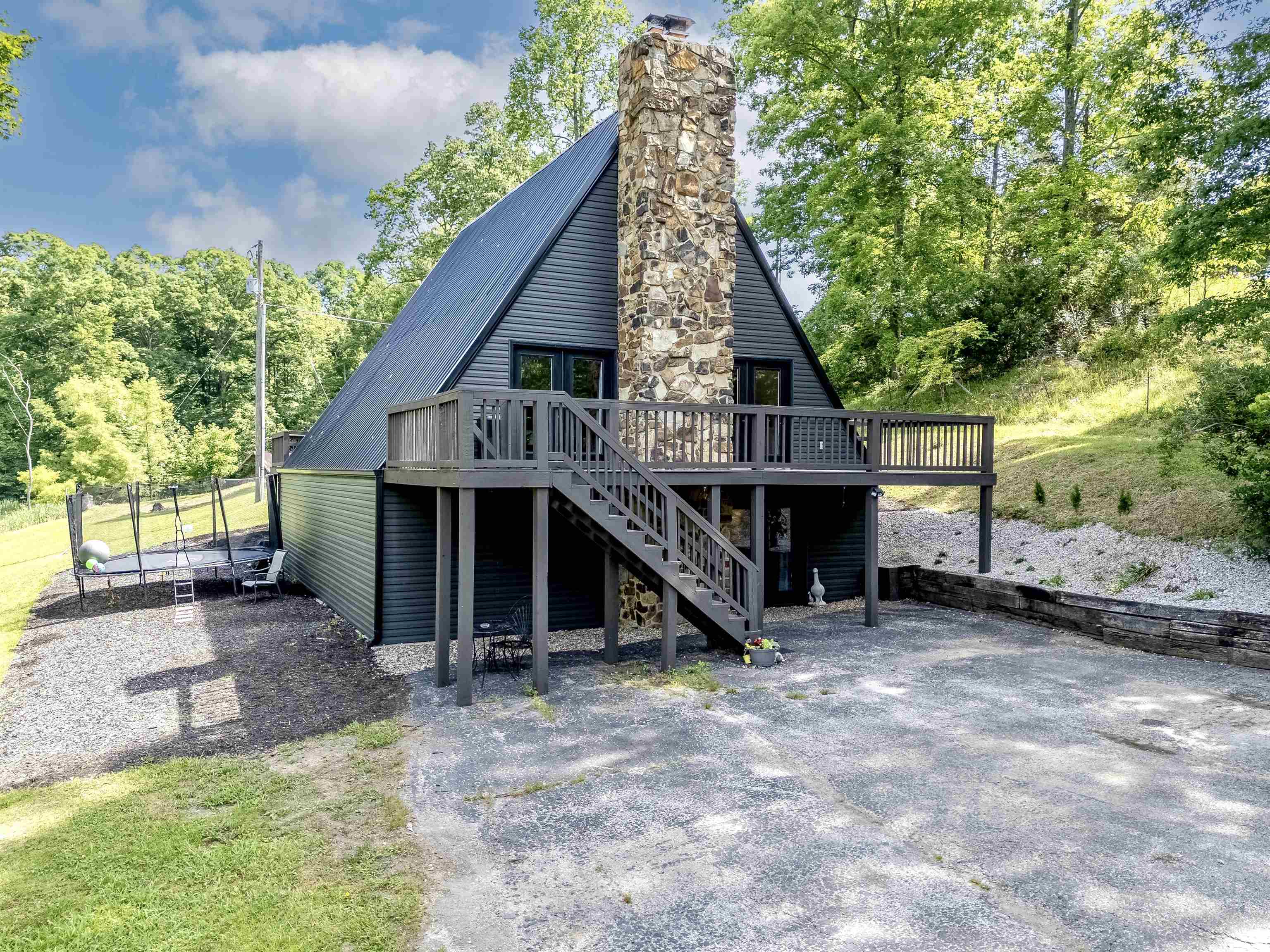 https://zimg.paragon.ice.com/ParagonImages/Property/PH/AABRKY/60736/1/0/0/4672ada800b61b701298c1d9afae509c/0/3d158f4a94a661a3fd2973211a3668ea/60736-2633a2c4-a211-482b-8c6e-afb805923016.JPG