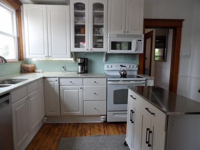 https://zimg.paragon.ice.com/ParagonImages/Property/PH/AABRKY/60743/11/0/0/4e73397b572850083664e75a42d76d0e/0/a0d8b4968b23d408234bc1b70a3293c4/60743-b0fd202a-ba1c-4286-a2fa-c3692eddc493.JPG