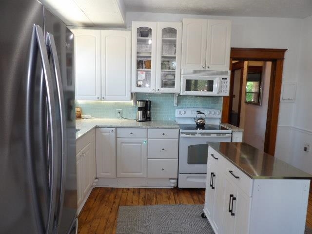 https://zimg.paragon.ice.com/ParagonImages/Property/PH/AABRKY/60743/9/0/0/7978862a8373f05a210f33a329ba35b5/0/a0d8b4968b23d408234bc1b70a3293c4/60743-d3a27faa-f3ed-451c-9d68-ae250630a7c9.JPG