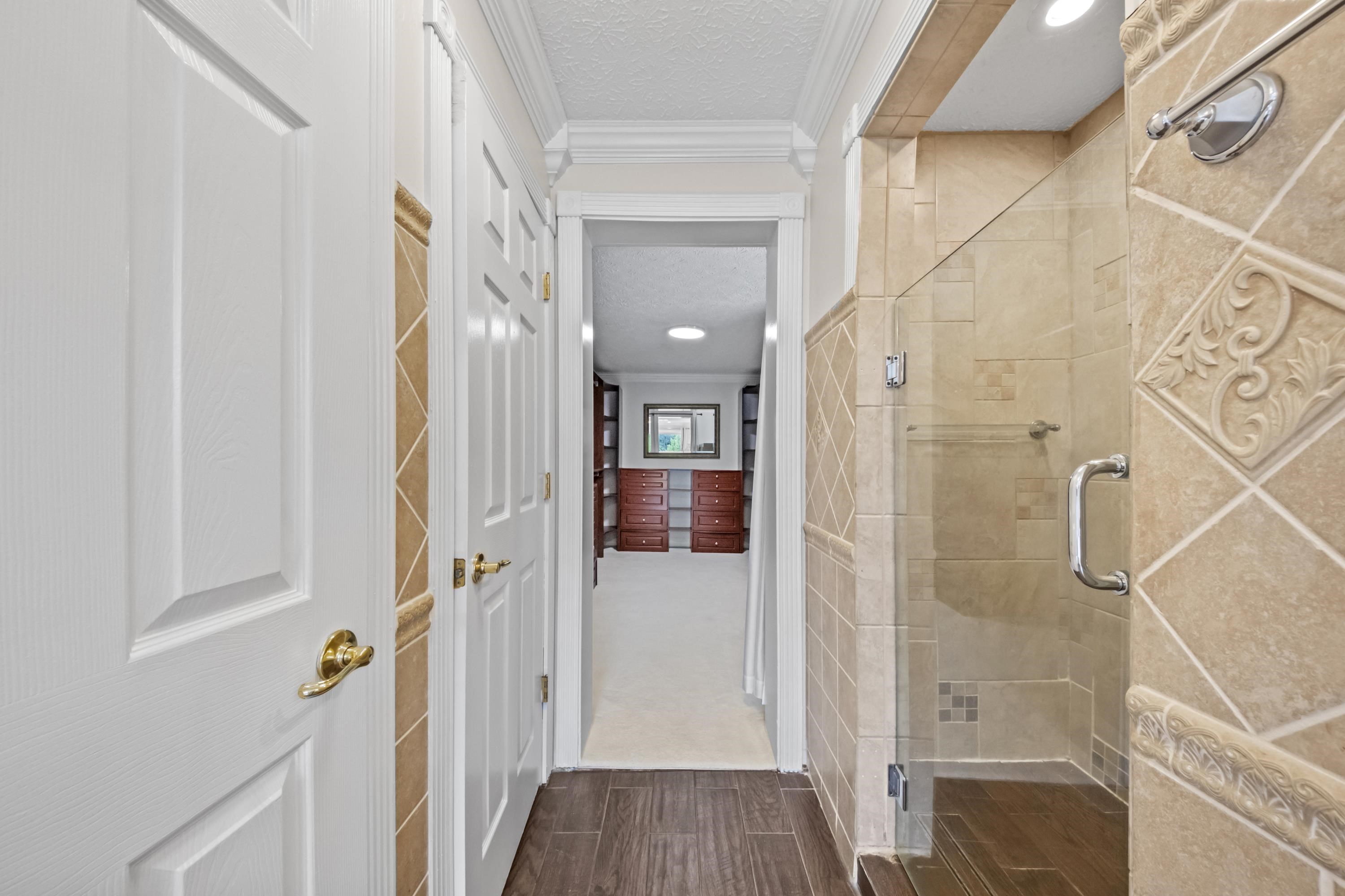 https://zimg.paragon.ice.com/ParagonImages/Property/PH/AABRKY/60755/11/0/0/d9413e4b5328677c159e0151e8ef312e/0/02c502bd6159d25fa85e1c6ba887e721/60755-90788c04-3739-4b79-a55c-12d47116a12a.JPG