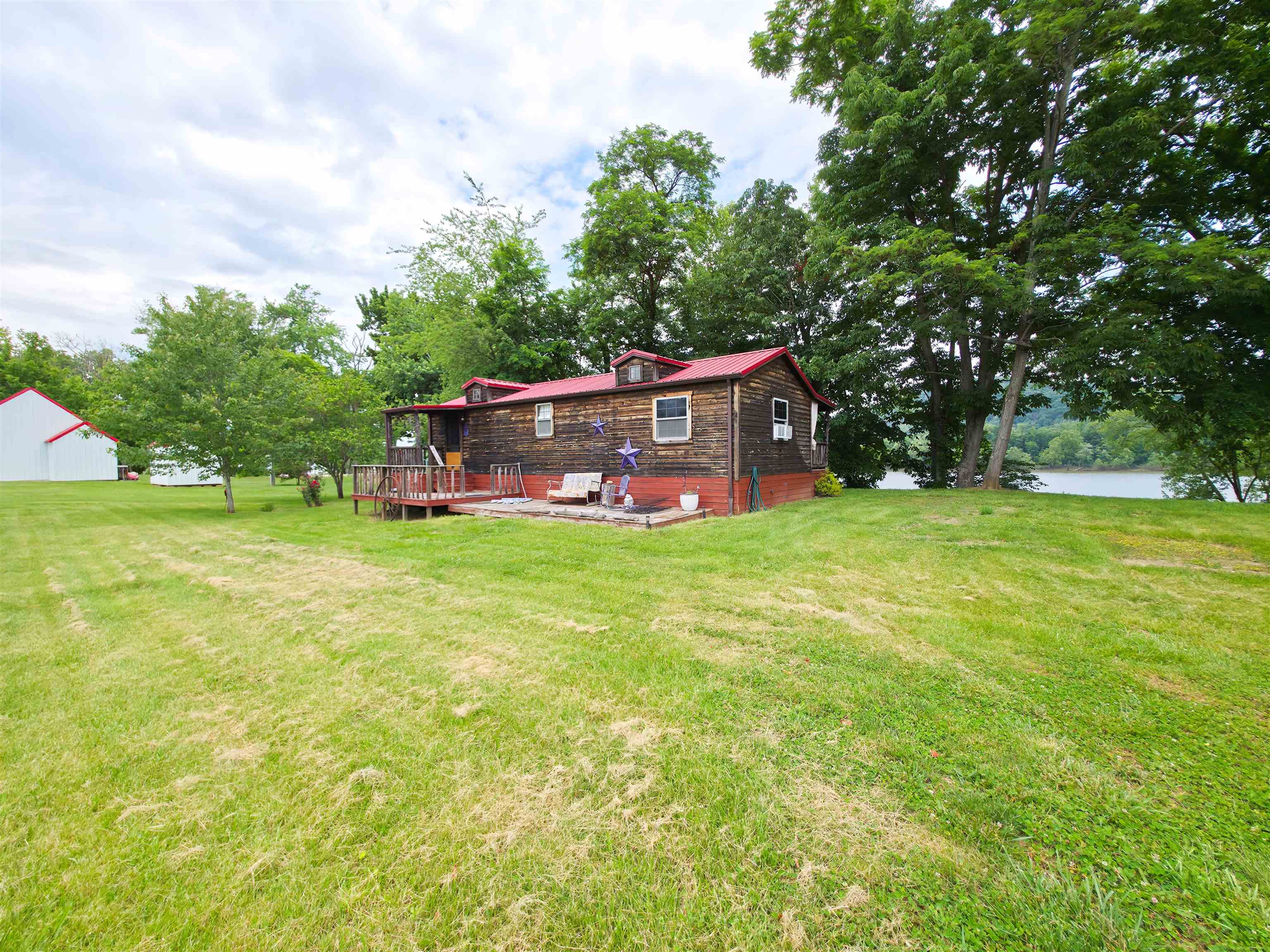 https://zimg.paragon.ice.com/ParagonImages/Property/PH/AABRKY/60756/5/0/0/23cf21d959247805fd1a56f623a9fcbd/0/d4af314e7be17106d0897623a3078676/60756-d641f8e0-0516-4a93-9722-9494883febfb.JPG