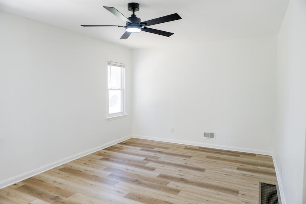 https://zimg.paragon.ice.com/ParagonImages/Property/PH/AABRKY/60757/3/0/0/abd6ae6f3a64e38c8274bbadf056a0d7/0/3762a3b361fab5b4264d499690bc6c19/60757-482a987b-f310-42b3-88f2-818893c176ca.JPG