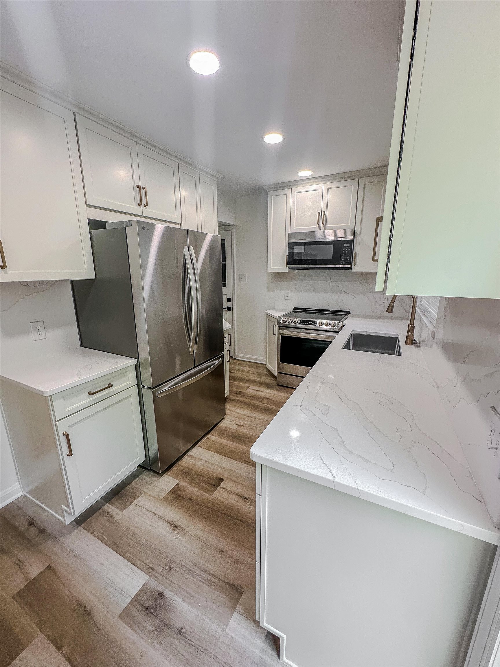 https://zimg.paragon.ice.com/ParagonImages/Property/PH/AABRKY/60757/6/0/0/e4094f3027e4d9c61f581496fc725c53/0/3762a3b361fab5b4264d499690bc6c19/60757-524c8e76-de0c-4162-ba56-32eef24486b2.JPG