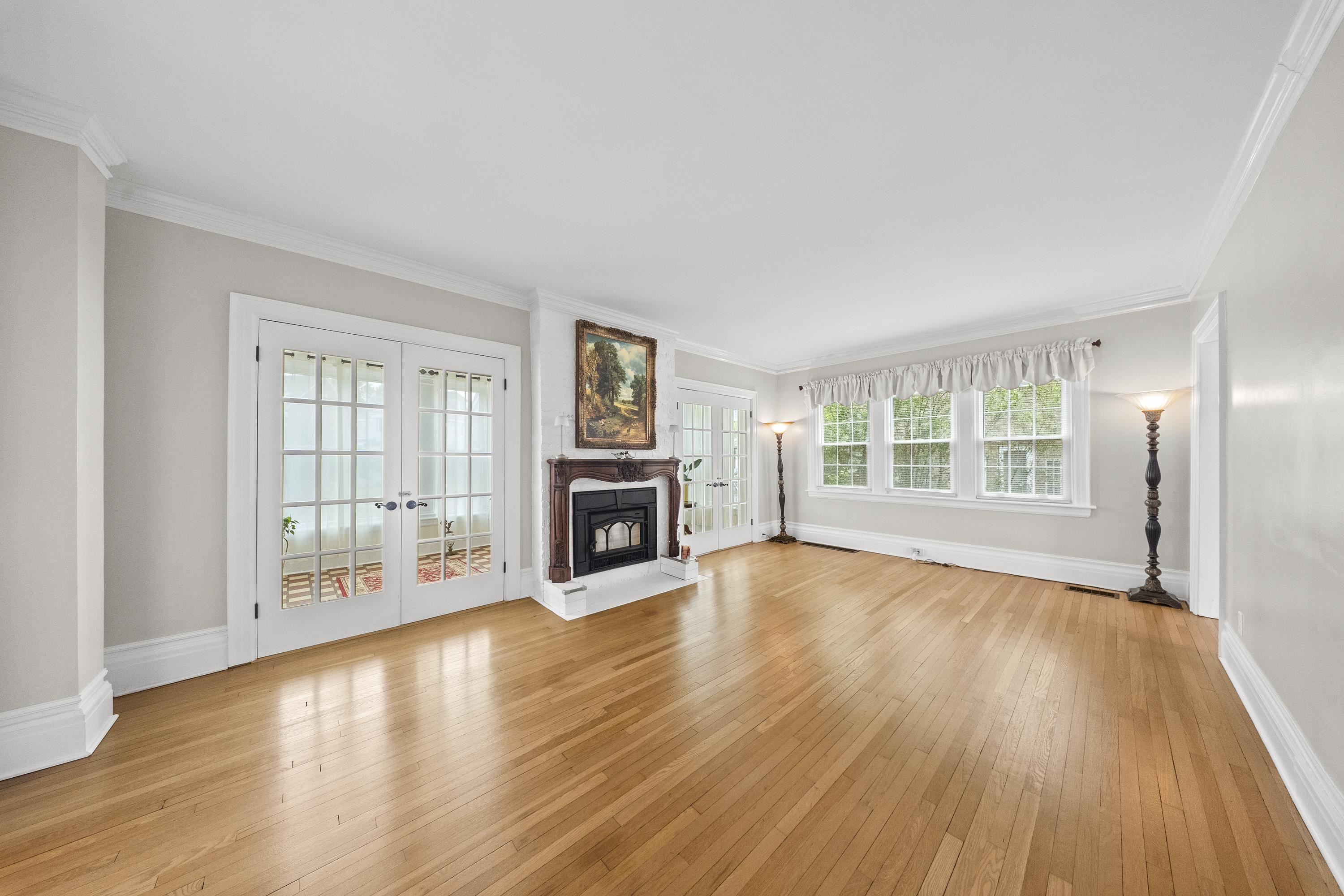 https://zimg.paragon.ice.com/ParagonImages/Property/PH/AABRKY/60758/6/0/0/e48f761ad3caf4f700ab61915dbac52c/0/01ba86b54b1a6e7fc841fdb997f95e8b/60758-3331c569-932a-4eb2-b128-99458232b15f.JPG