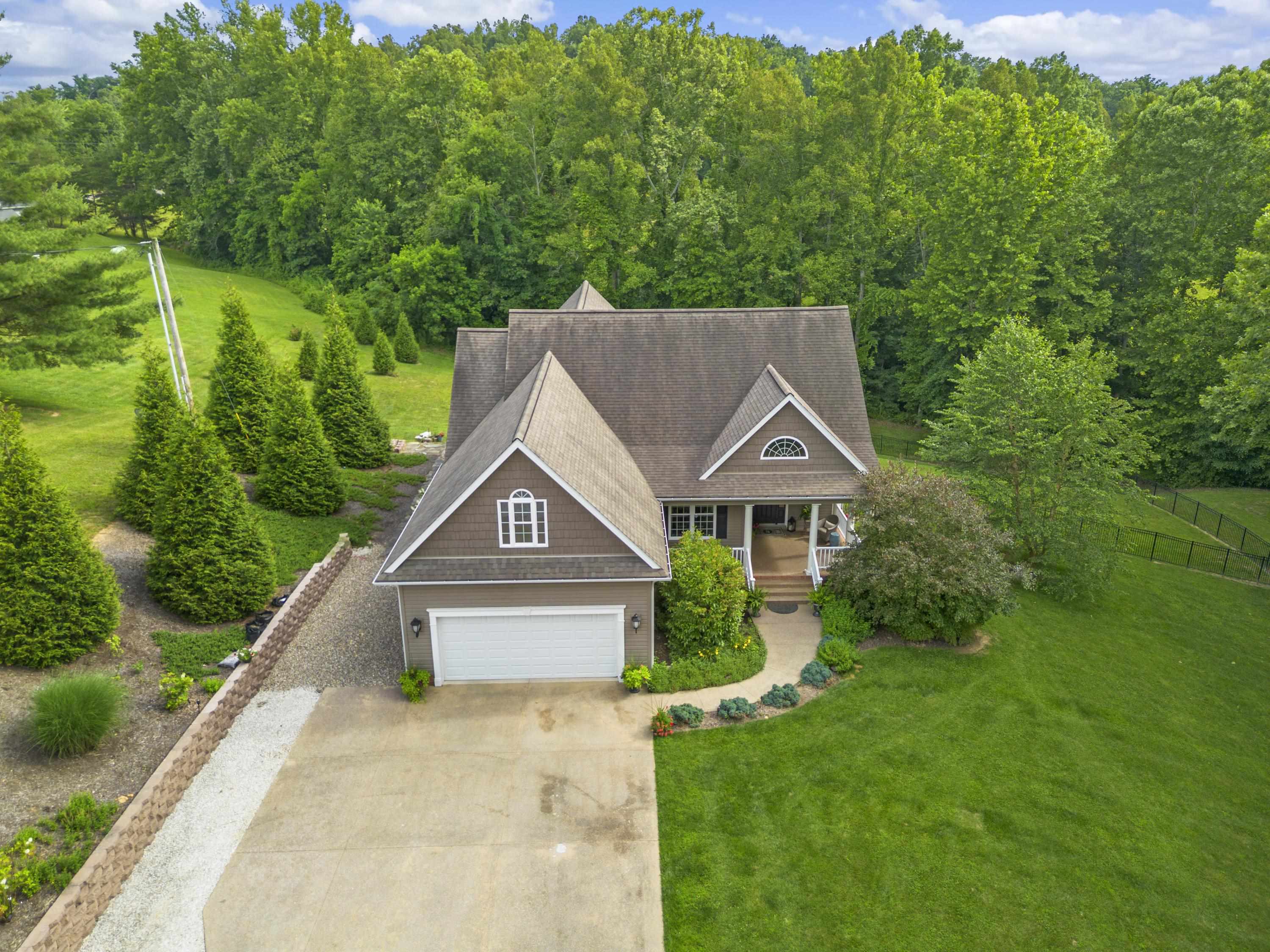 https://zimg.paragon.ice.com/ParagonImages/Property/PH/AABRKY/60766/3/0/0/5db500379c2dbabbb17b5fdd68e232cd/0/e99a3d79c464c3681b444afd10e62258/60766-0db73c91-7bbc-479d-844d-e4f77416ff0f.JPG