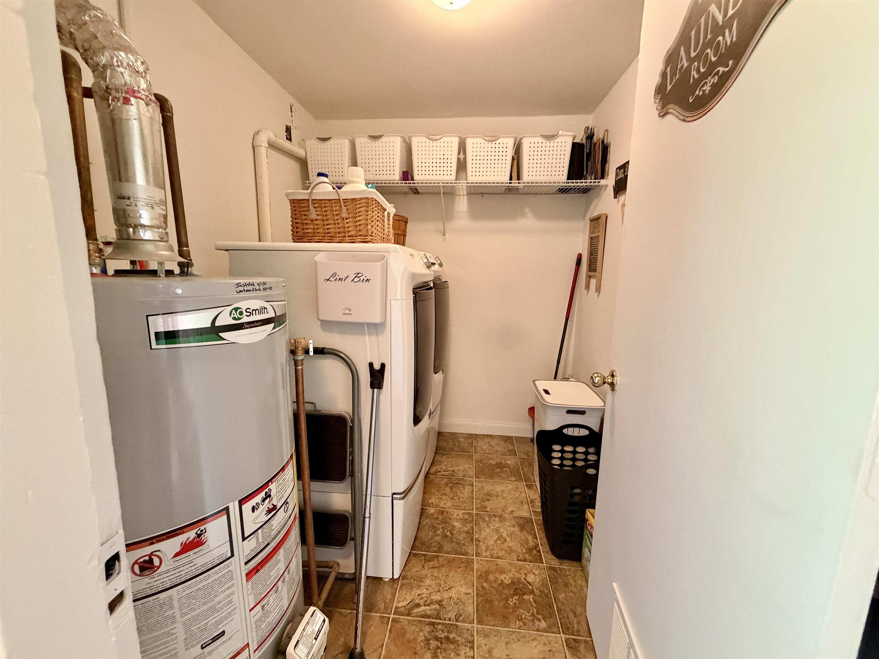 https://zimg.paragon.ice.com/ParagonImages/Property/PH/AABRKY/60767/11/0/0/6ef8f21faa5f3be8d1003712a8fbc8eb/0/38271144f3796bb36a4c6c72e0a6234f/60767-9dd36e2a-91ab-406f-ab87-072dbc757aa6.JPG