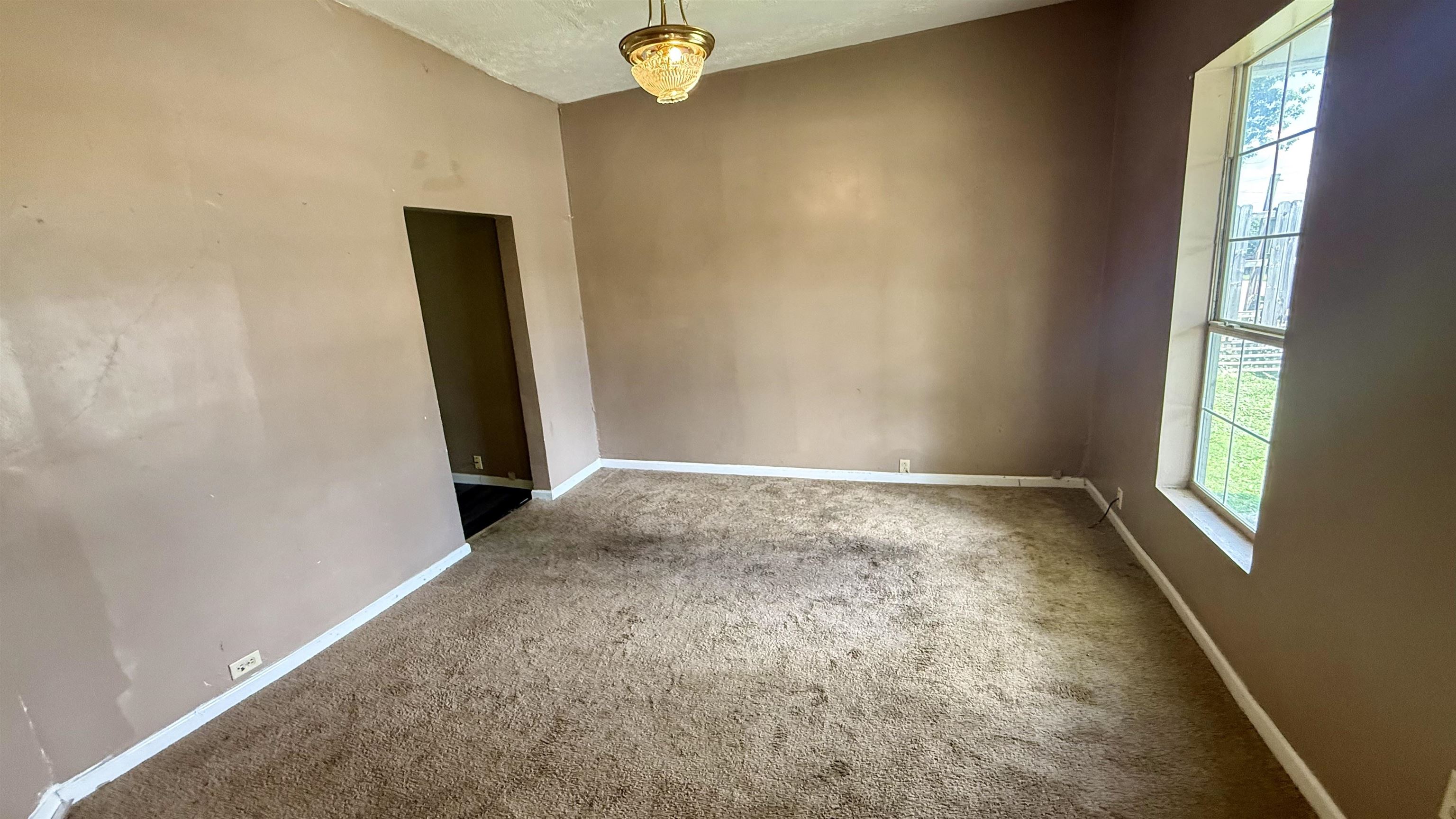 https://zimg.paragon.ice.com/ParagonImages/Property/PH/AABRKY/60769/5/0/0/287e052377c695a6fc1a05cf6acb7b3e/0/41d3bb4f360042723475008e90a1262b/60769-c2dd56f9-5fe3-4b31-bd55-91c9bdcf9032.JPG