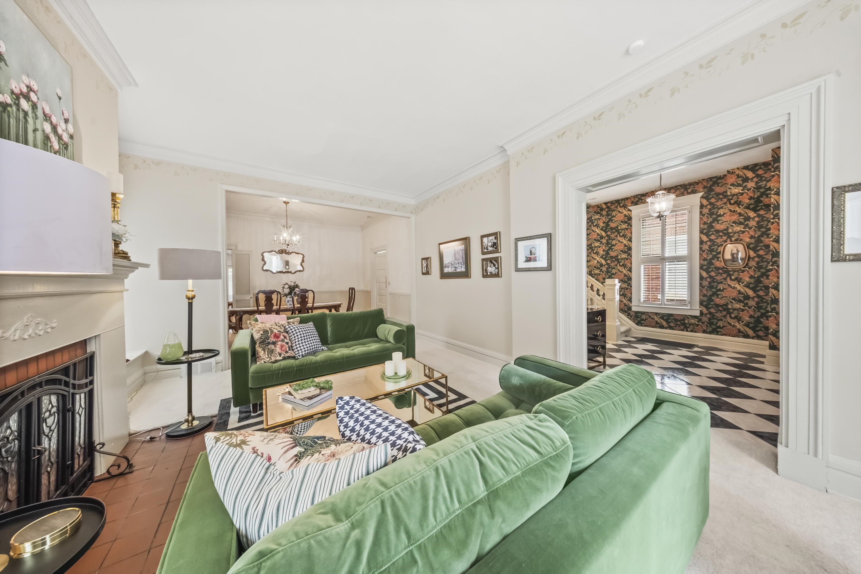 https://zimg.paragon.ice.com/ParagonImages/Property/PH/AABRKY/60772/9/0/0/903fd369d1744e3bc7321c014dc3904a/0/b12d3621c7d0bbc6f093199f19542d0f/60772-3e884e43-f5f9-4c13-9bd5-47857e2872ea.JPG