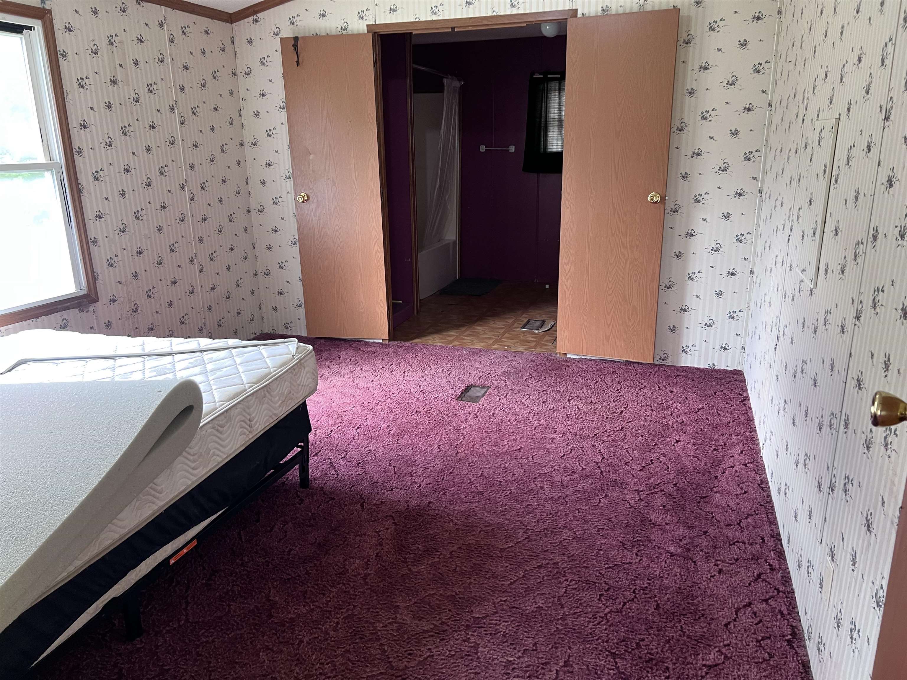 https://zimg.paragon.ice.com/ParagonImages/Property/PH/AABRKY/60774/6/0/0/77520ce0ac55ee9d99374d3e307c2fd7/0/cf5becd3b06f5323ec0349e6b4d6711f/60774-dc3b0742-0509-4494-a94c-e43022e6e0cf.JPG