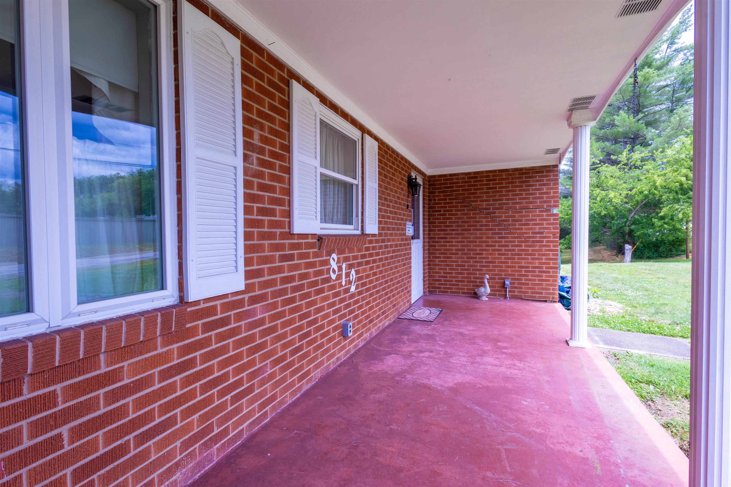 https://zimg.paragon.ice.com/ParagonImages/Property/PH/AABRKY/60776/4/0/0/034e29952486bc7ea7354672c27abd82/0/a17e309f821f9f0a2113049fca42425b/60776-3cd3b5c4-a92b-4de2-8a5c-10a037b396a8.JPG
