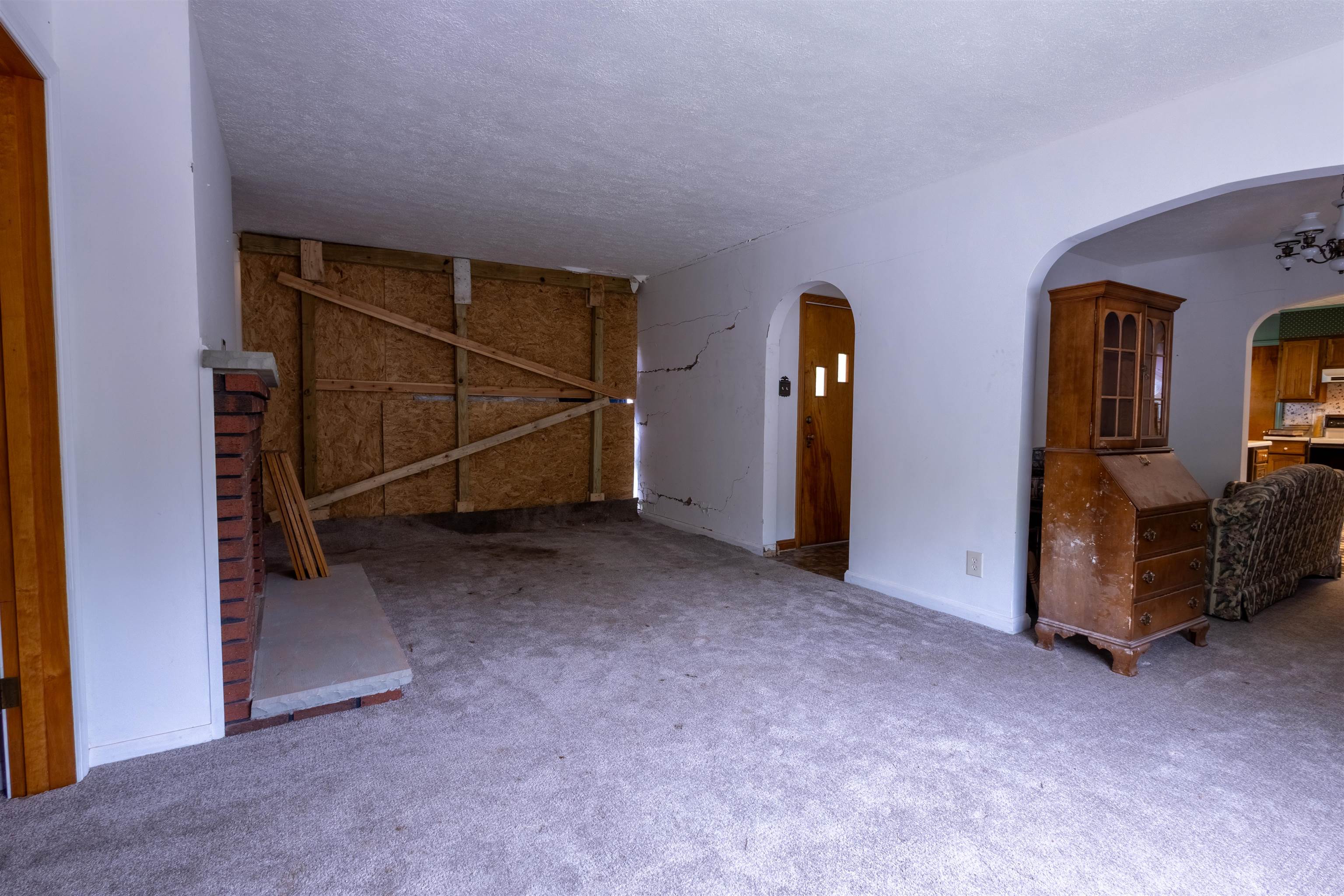 https://zimg.paragon.ice.com/ParagonImages/Property/PH/AABRKY/60776/9/0/0/78f1da3504e5b8b4e8b7f07915f441ab/0/a17e309f821f9f0a2113049fca42425b/60776-2bd89e17-f9b5-4180-9c85-dd5f387fc18f.JPG