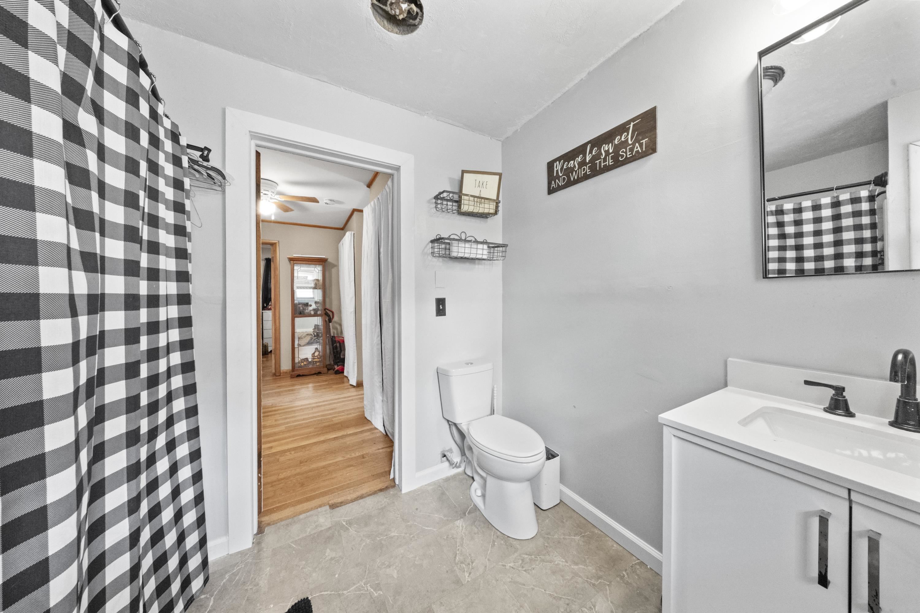 https://zimg.paragon.ice.com/ParagonImages/Property/PH/AABRKY/60781/13/0/0/678e9f033905ca4ee6b9463a55601caf/0/57f379aa4407ec41eff179b4f38167cf/60781-1d611c3f-9ba6-4df0-b4bb-8a20cb9b89b4.JPG