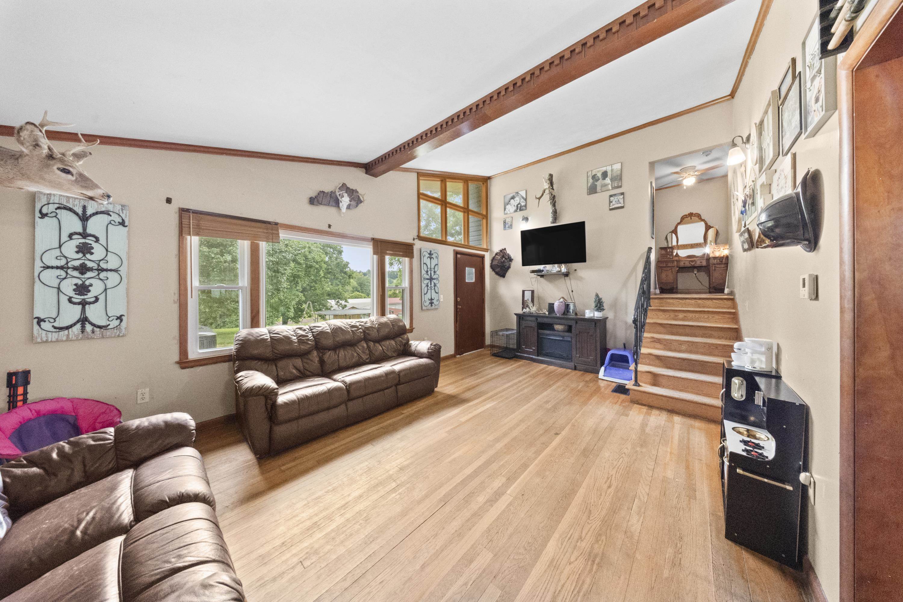 https://zimg.paragon.ice.com/ParagonImages/Property/PH/AABRKY/60781/6/0/0/cfeac6b72da1b4d01e76d662243e5849/0/57f379aa4407ec41eff179b4f38167cf/60781-4293e364-5be8-4638-8ed3-61b5566349db.JPG