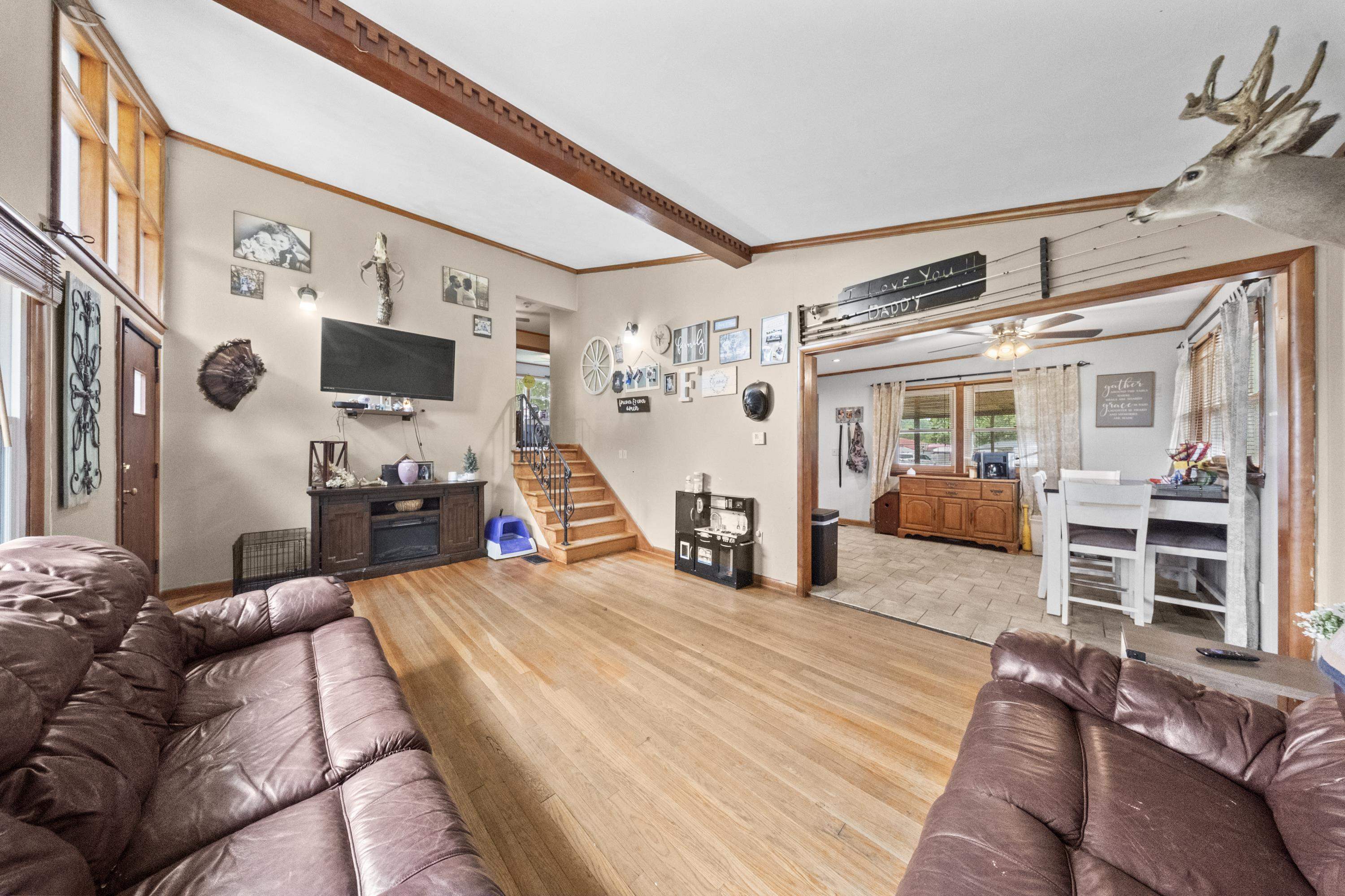 https://zimg.paragon.ice.com/ParagonImages/Property/PH/AABRKY/60781/7/0/0/101258e3f28025ea86552ab3a5c6c338/0/57f379aa4407ec41eff179b4f38167cf/60781-005bf4e1-11a6-4bcf-b745-9bae7abf35cd.JPG
